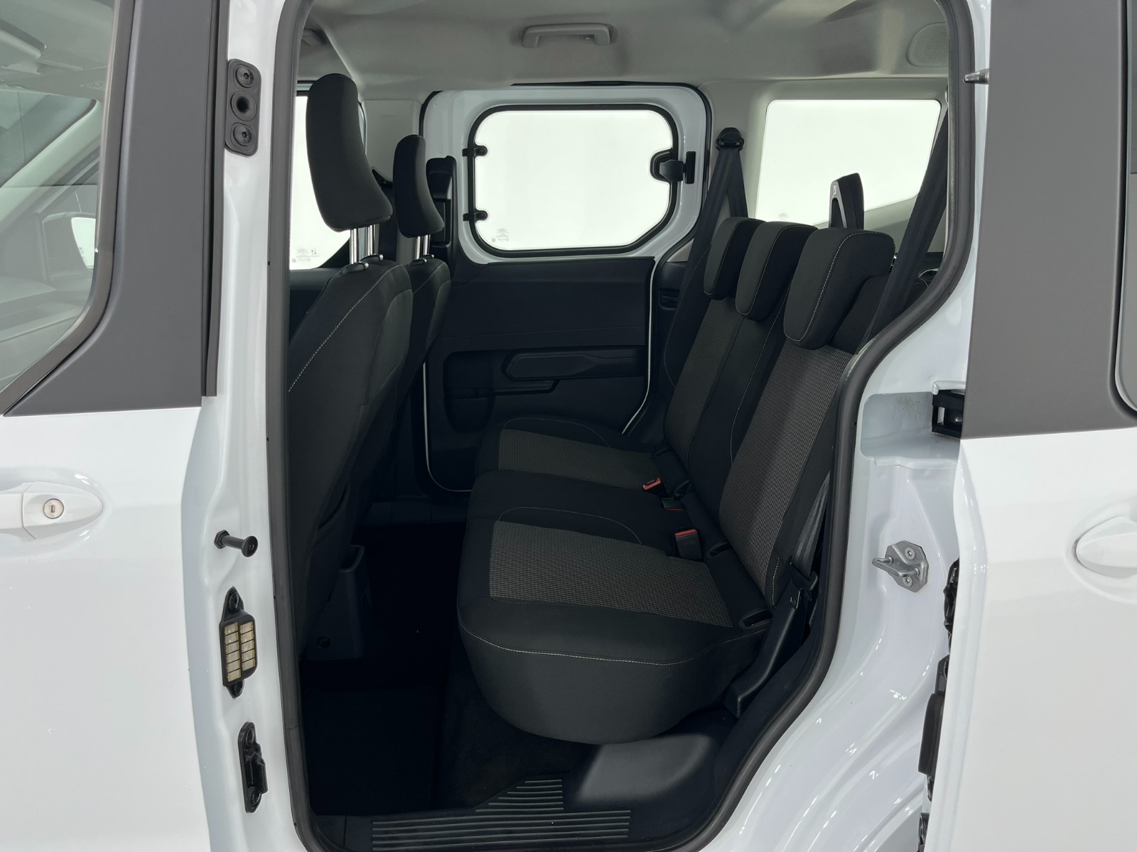 Ford Tourneo Courier Kombi 1.5 EcoBlue Deluxe - 2024 - Detay