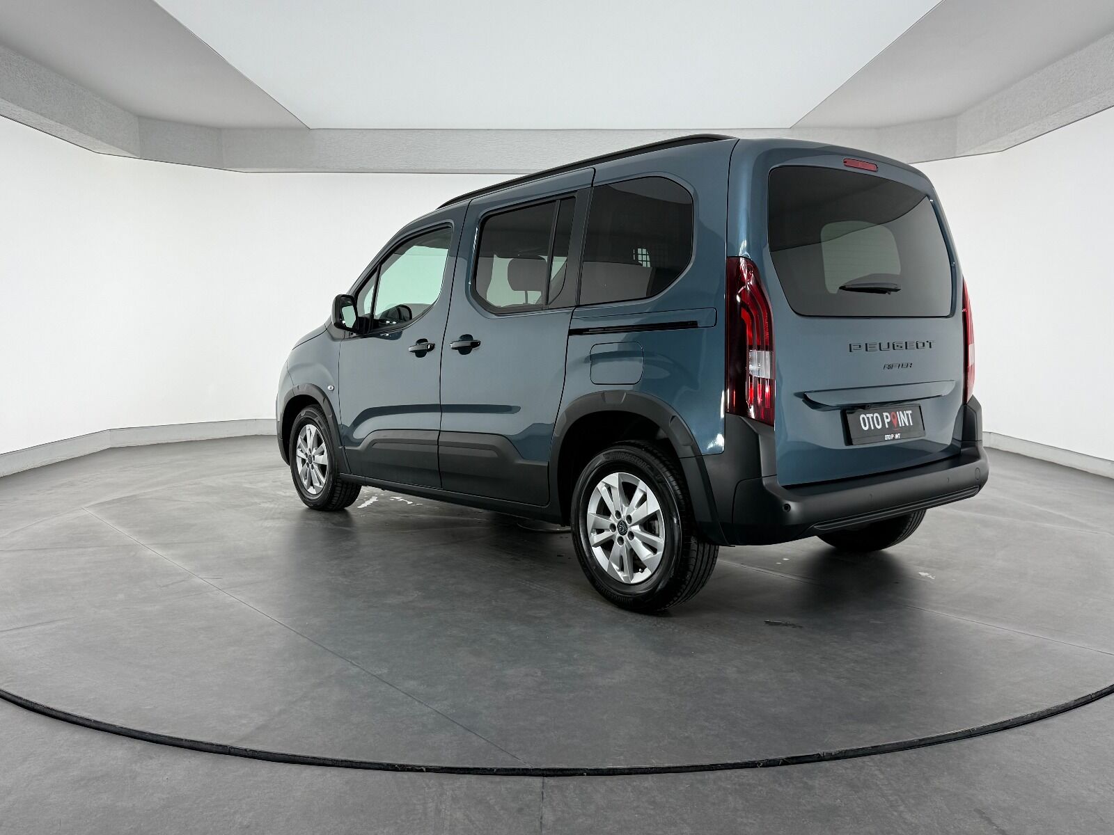 Peugeot Rifter 1.5 BlueHDI Allure EAT8 - 2026 - Detay