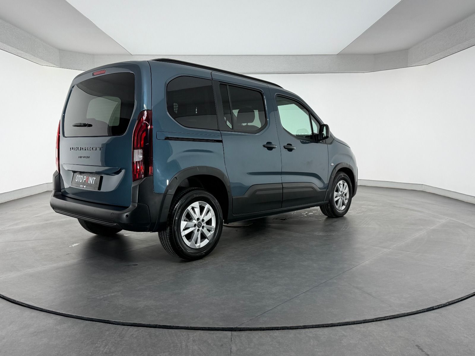 Peugeot Rifter 1.5 BlueHDI Allure EAT8 - 2026 - Detay