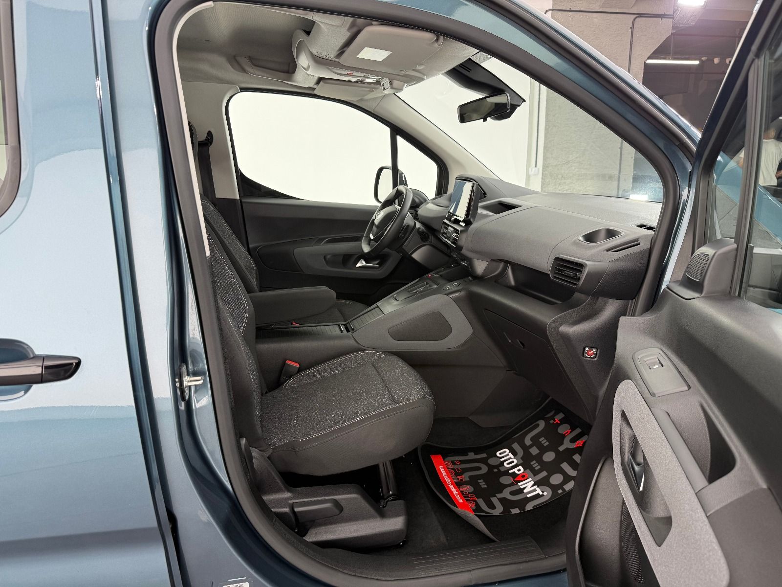 Peugeot Rifter 1.5 BlueHDI Allure EAT8 - 2026 - Detay