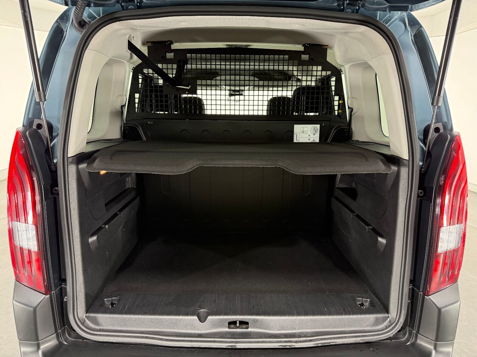 Peugeot Rifter 1.5 BlueHDI Allure EAT8 - 2026 - Detay