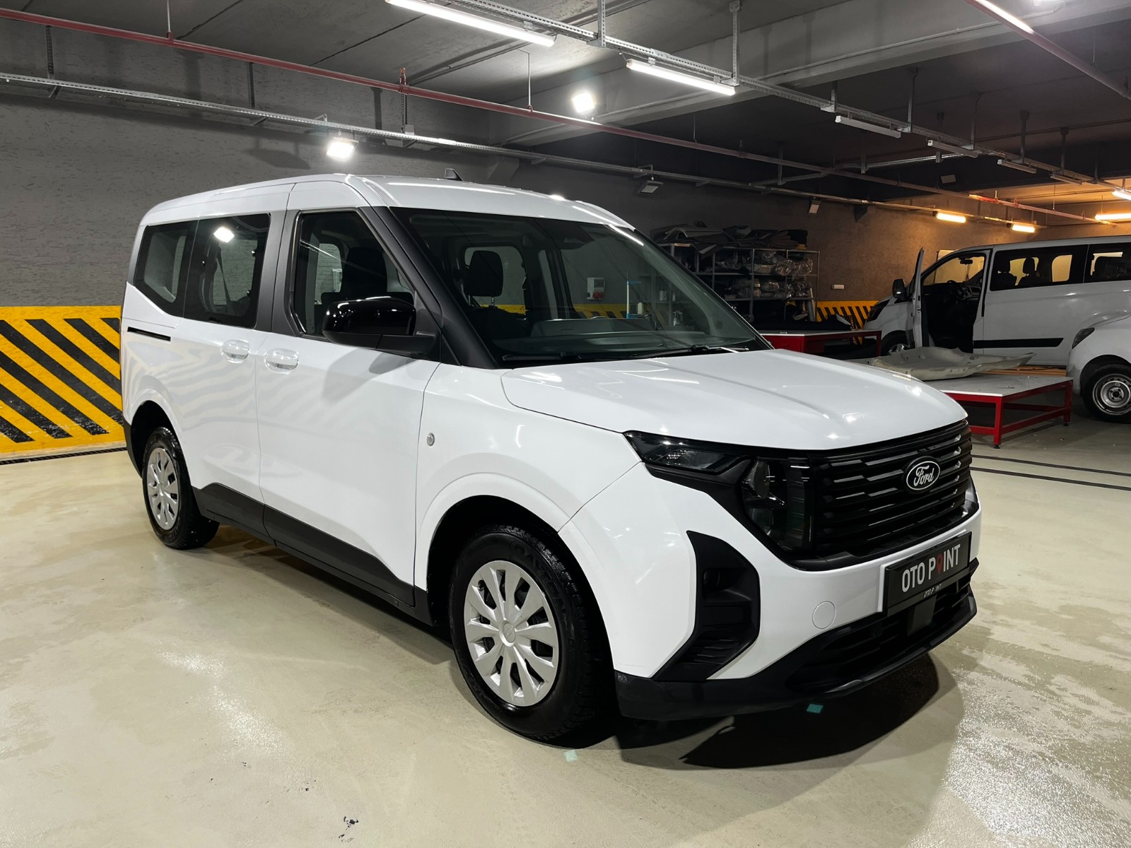 Ford Tourneo Courier Kombi 1.5 EcoBlue Deluxe - 2024