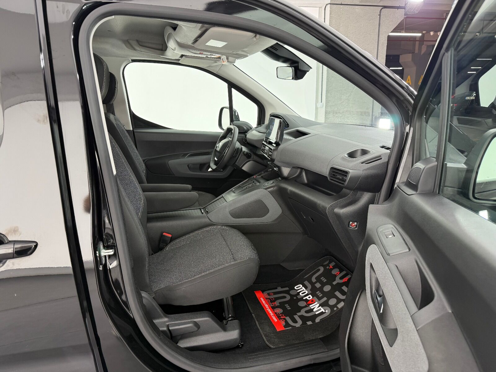 Peugeot Rifter 1.5 BlueHDI Allure EAT8 - 2026 - Detay