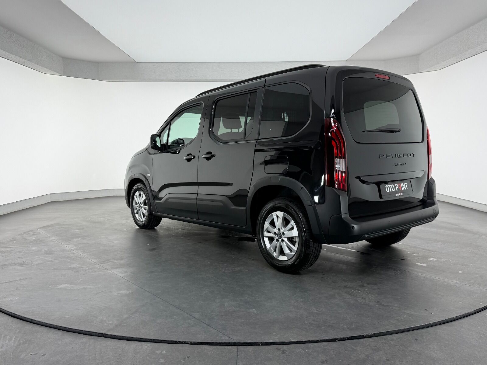 Peugeot Rifter 1.5 BlueHDI Allure EAT8 - 2026 - Detay