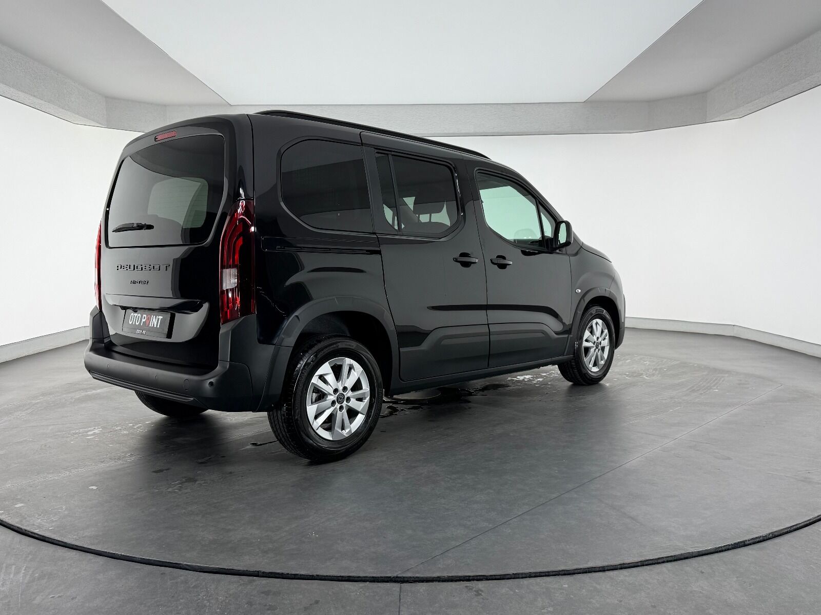 Peugeot Rifter 1.5 BlueHDI Allure EAT8 - 2026 - Detay