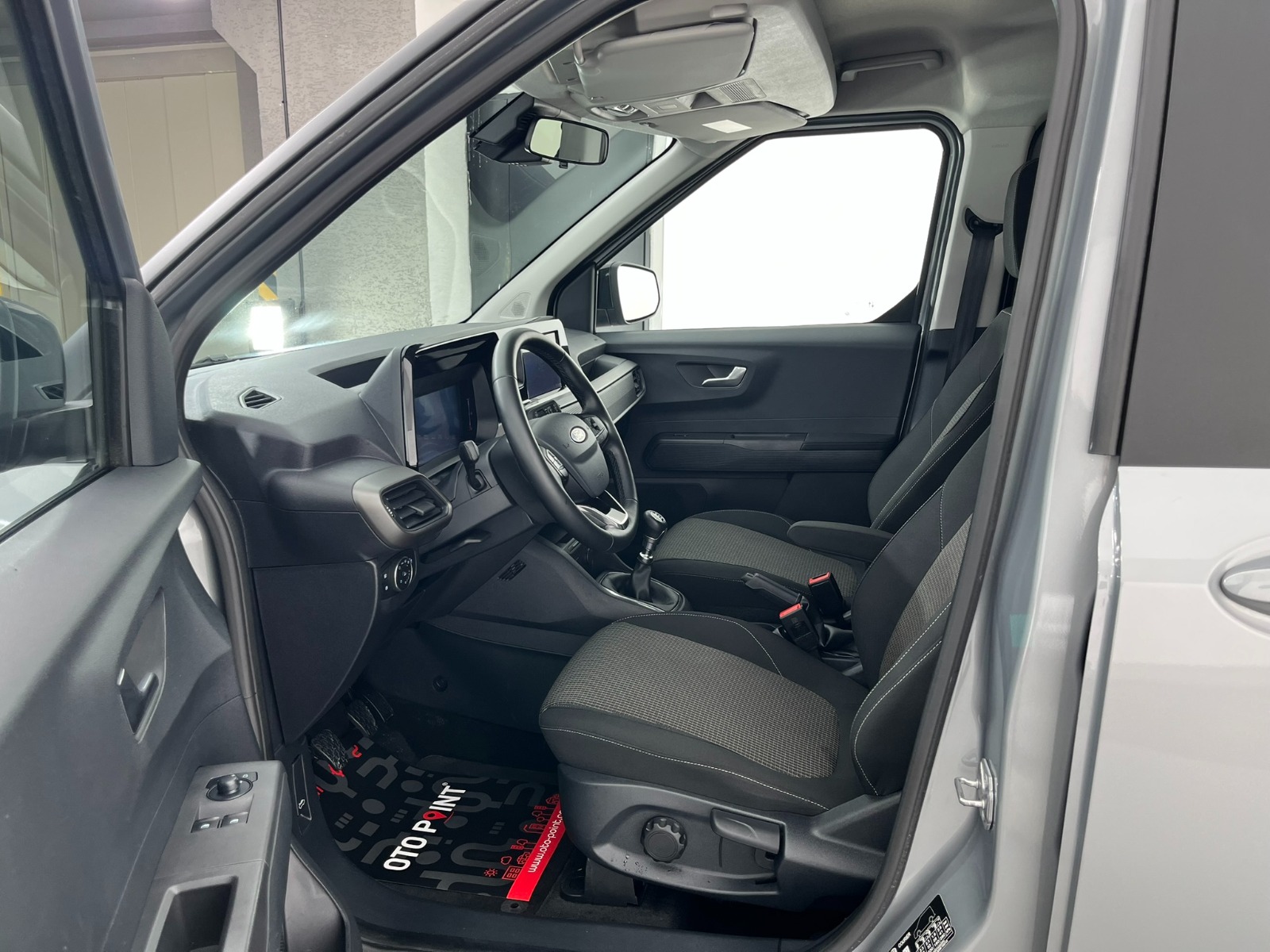 Ford Tourneo Courier Kombi 1.5 EcoBlue Deluxe - 2025 - Detay