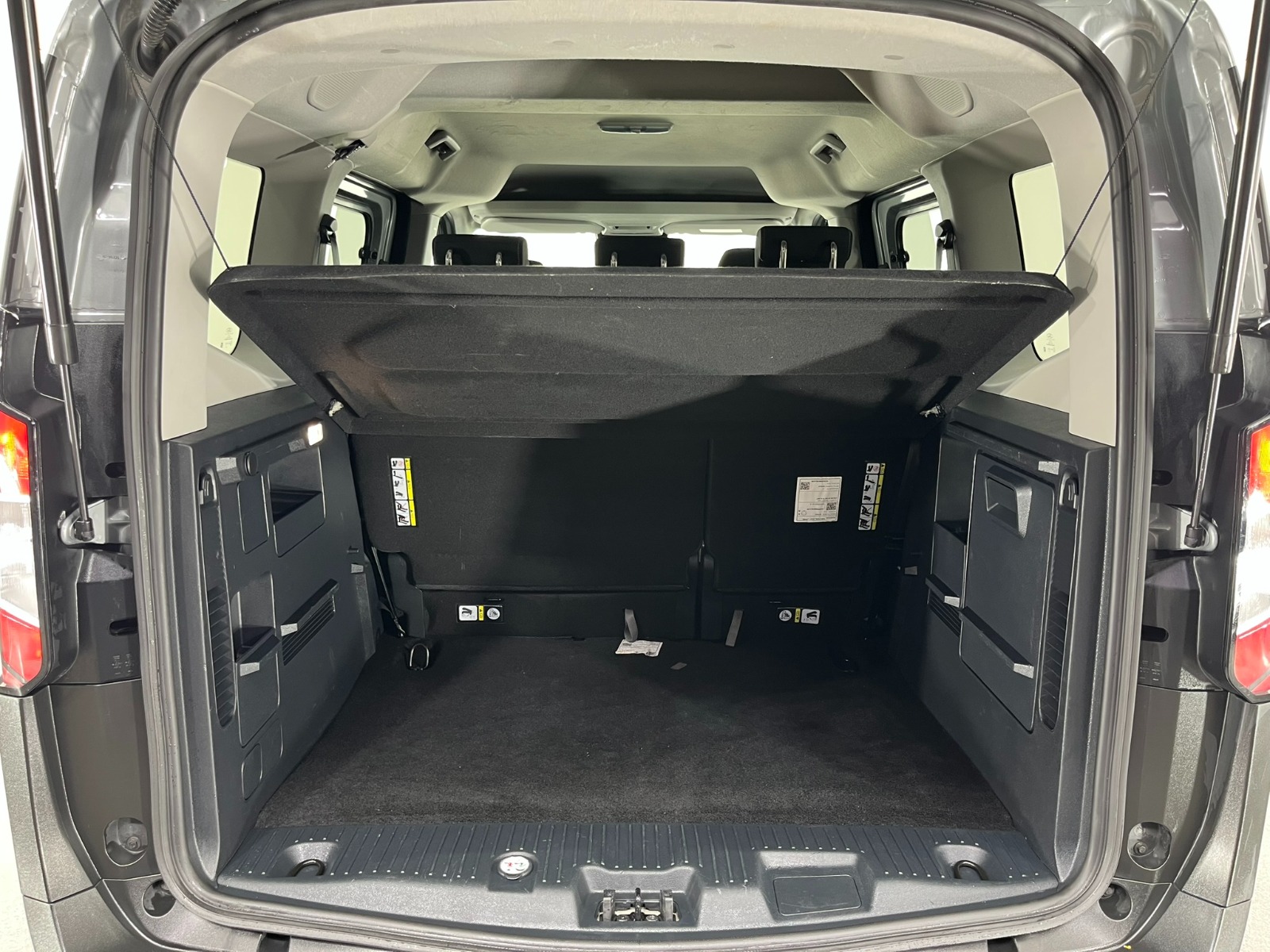 Ford Tourneo Courier Kombi 1.5 EcoBlue Deluxe - 2025 - Detay