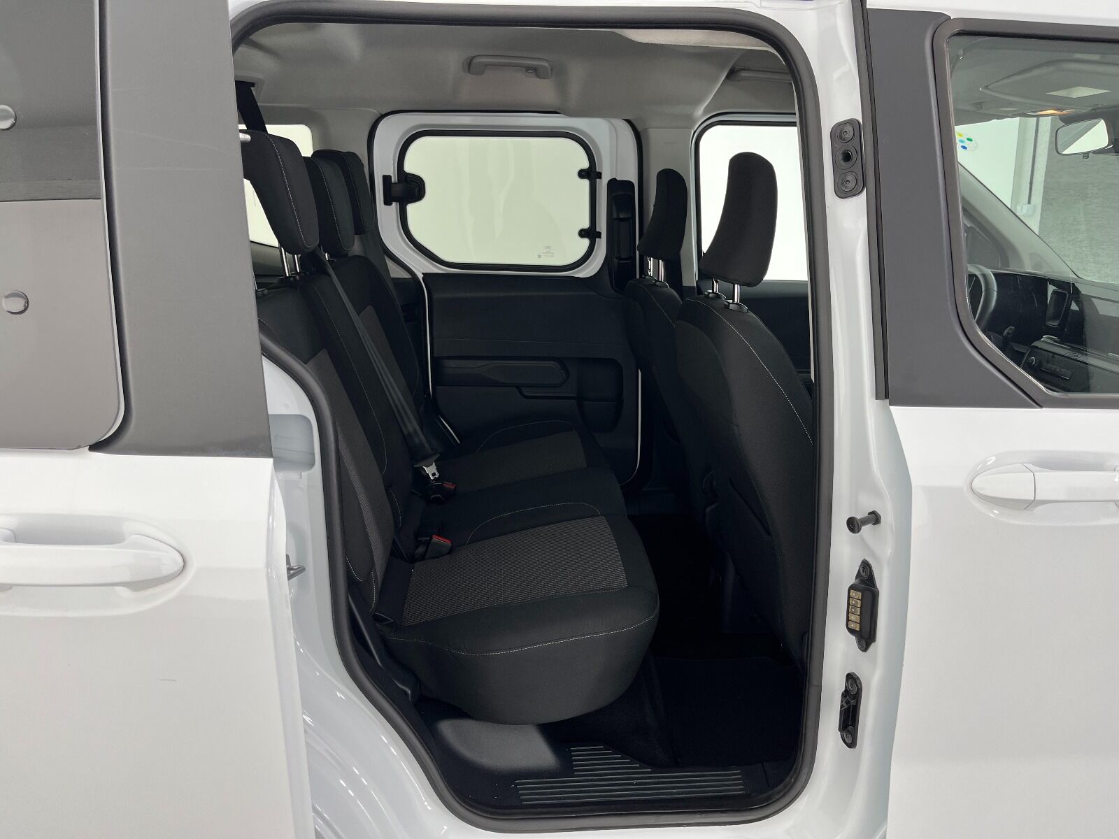Ford Tourneo Courier Kombi 1.5 EcoBlue Deluxe - 2025 - Detay