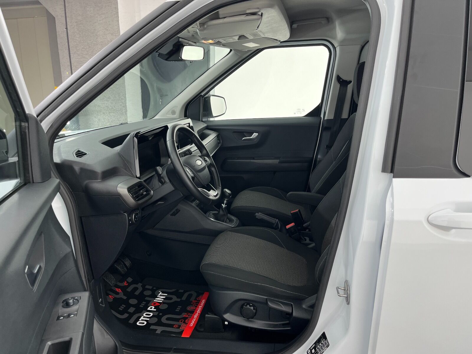 Ford Tourneo Courier Kombi 1.5 EcoBlue Deluxe - 2025 - Detay