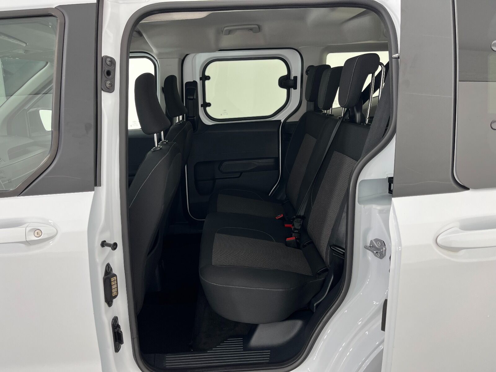 Ford Tourneo Courier Kombi 1.5 EcoBlue Deluxe - 2025 - Detay