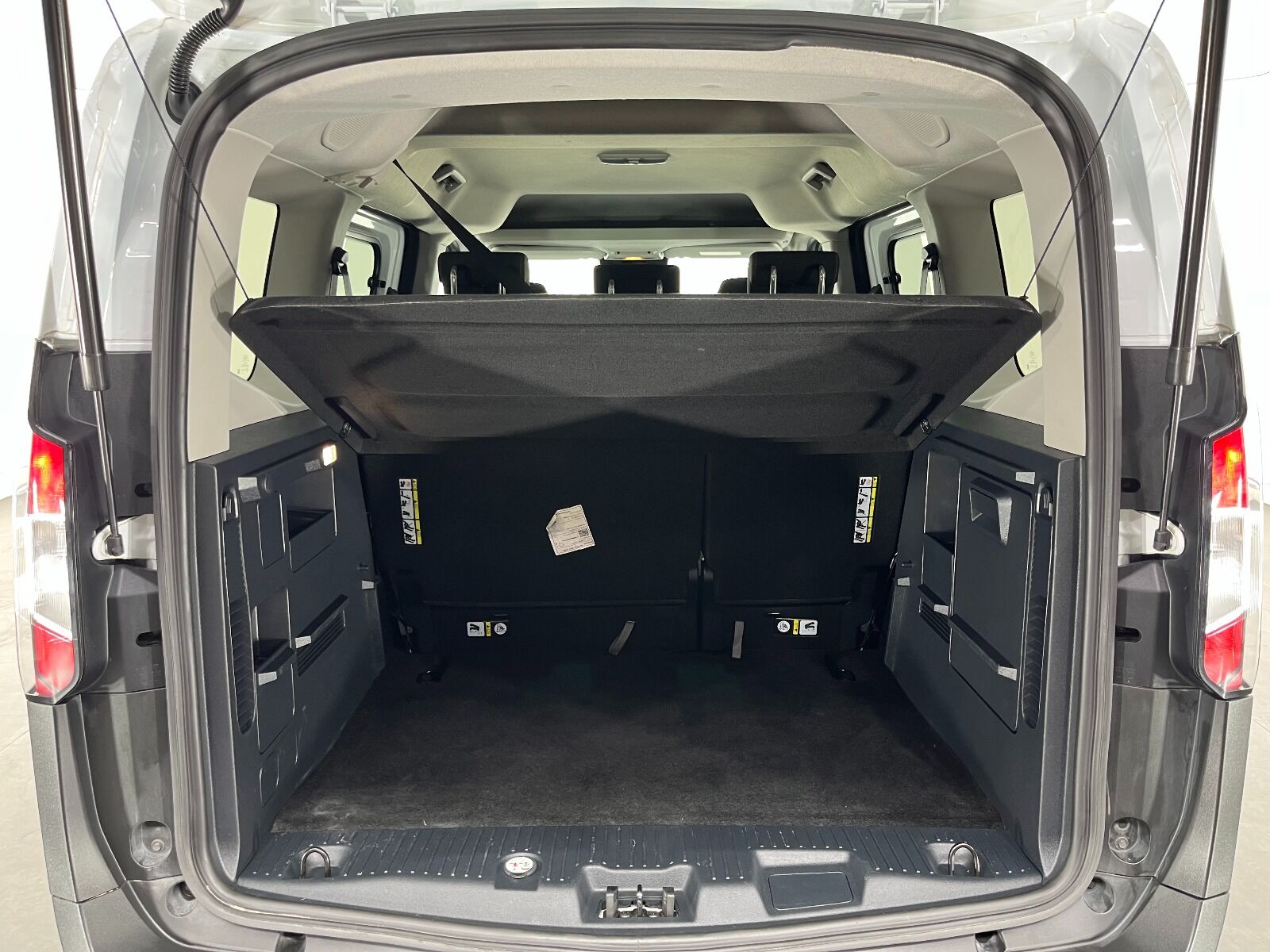 Ford Tourneo Courier Kombi 1.5 EcoBlue Deluxe - 2025 - Detay