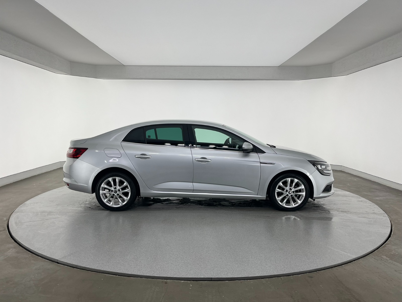 Renault Megane Sedan 1.5 Blue DCI Icon EDC - 2020 - Detay