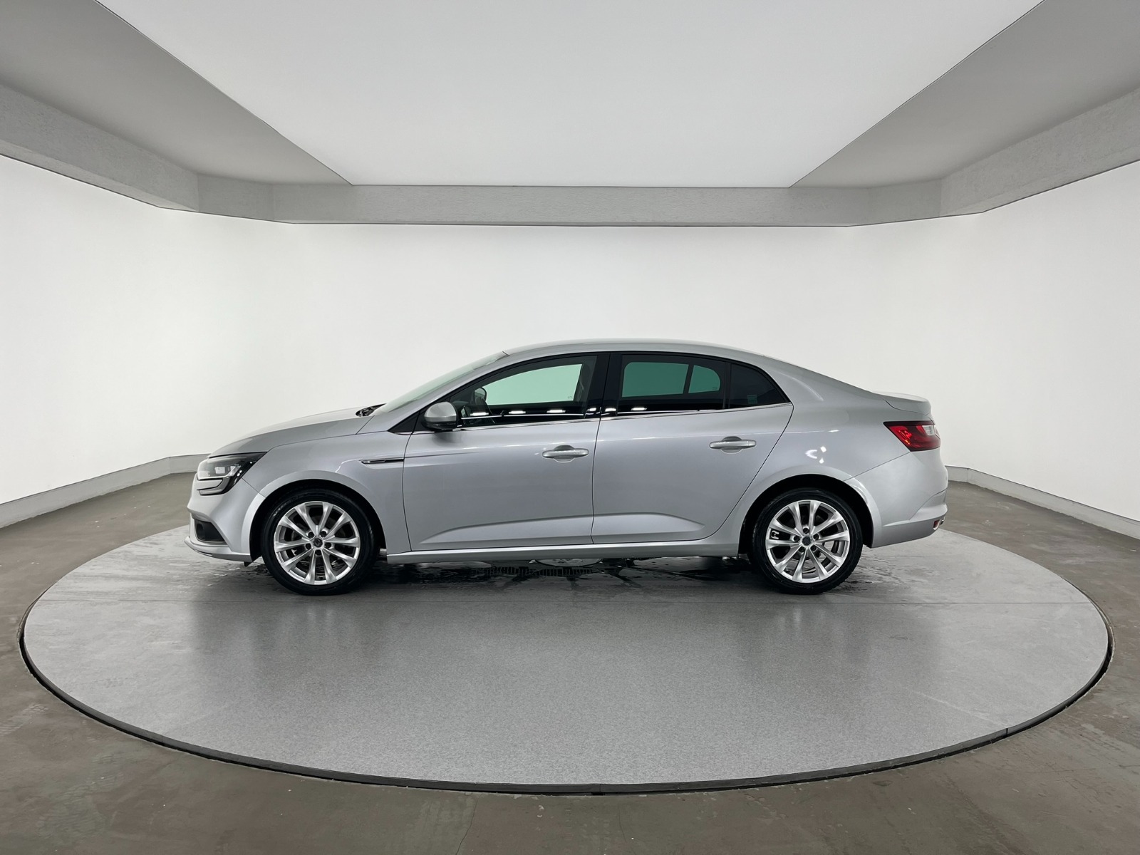 Renault Megane Sedan 1.5 Blue DCI Icon EDC - 2020 - Detay