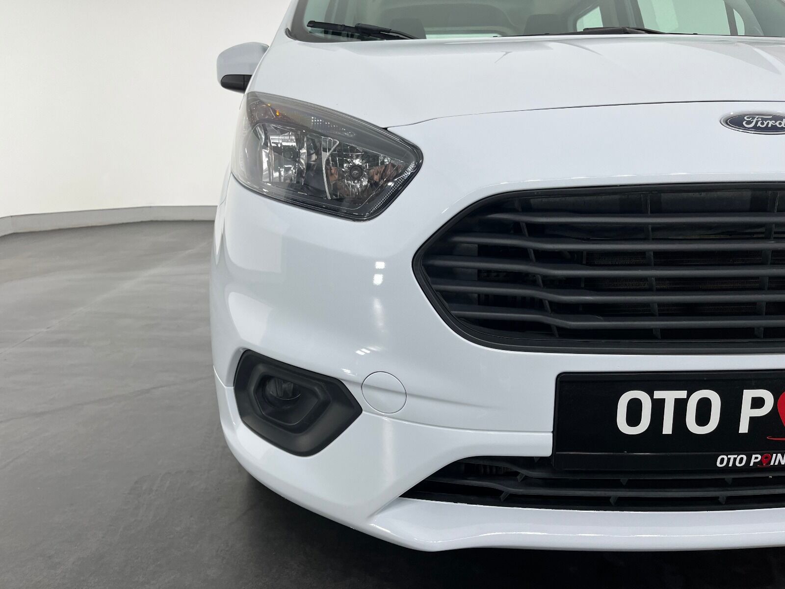 Ford Tourneo Courier 1.5 TDCI Deluxe - 2023 - Detay