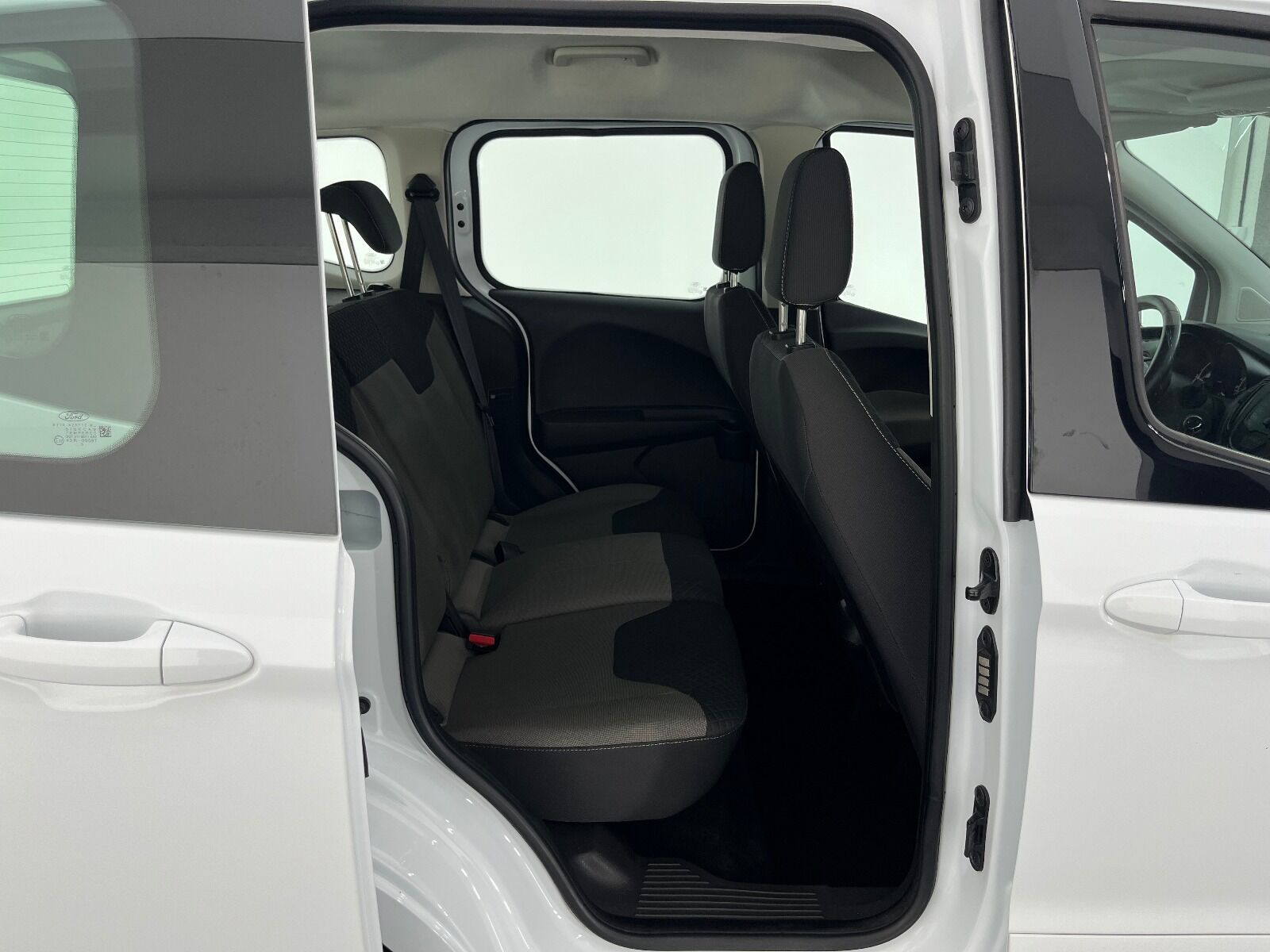 Ford Tourneo Courier 1.5 TDCI Deluxe - 2023 - Detay