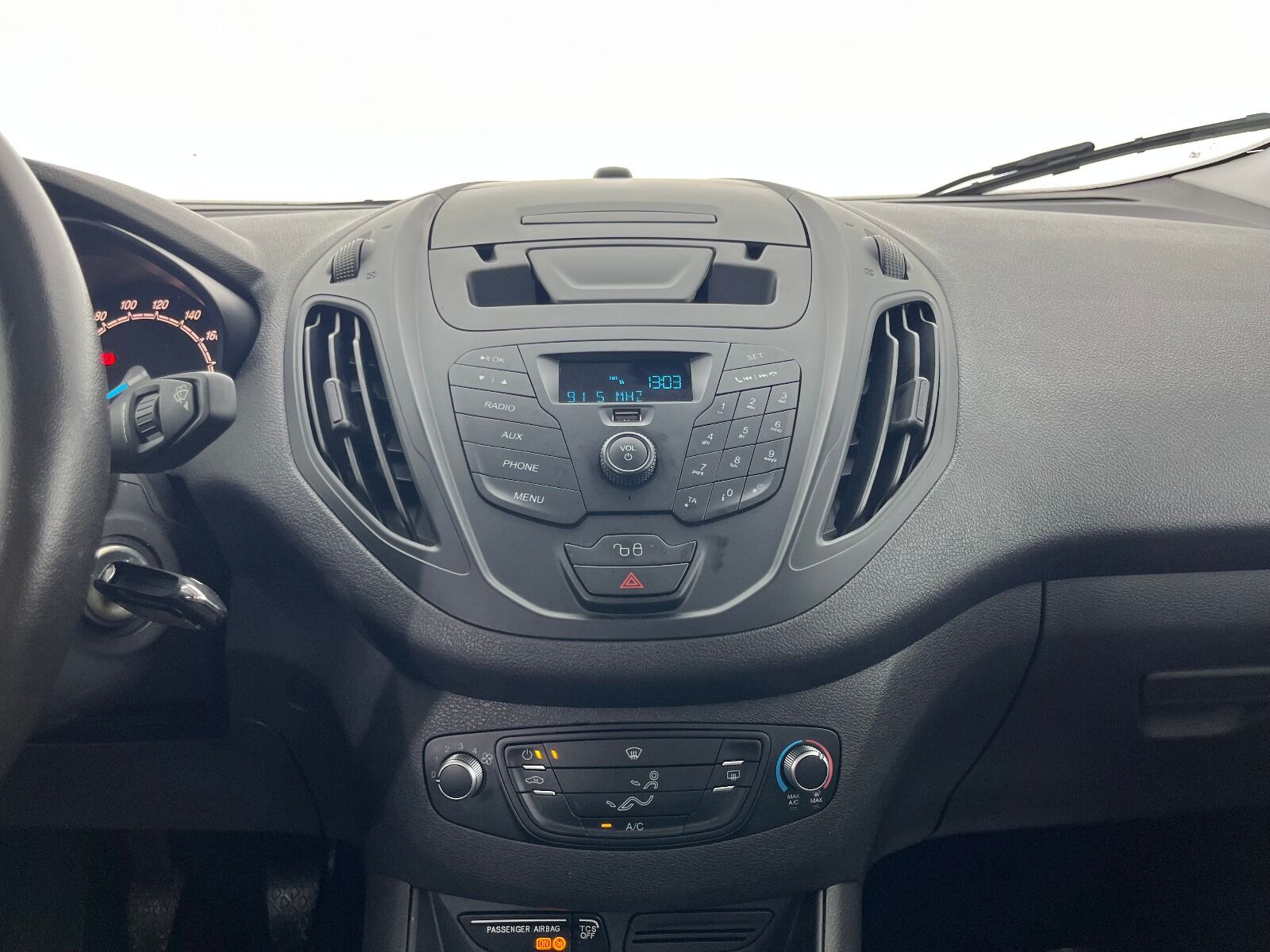 Ford Tourneo Courier 1.5 TDCI Deluxe - 2023 - Detay