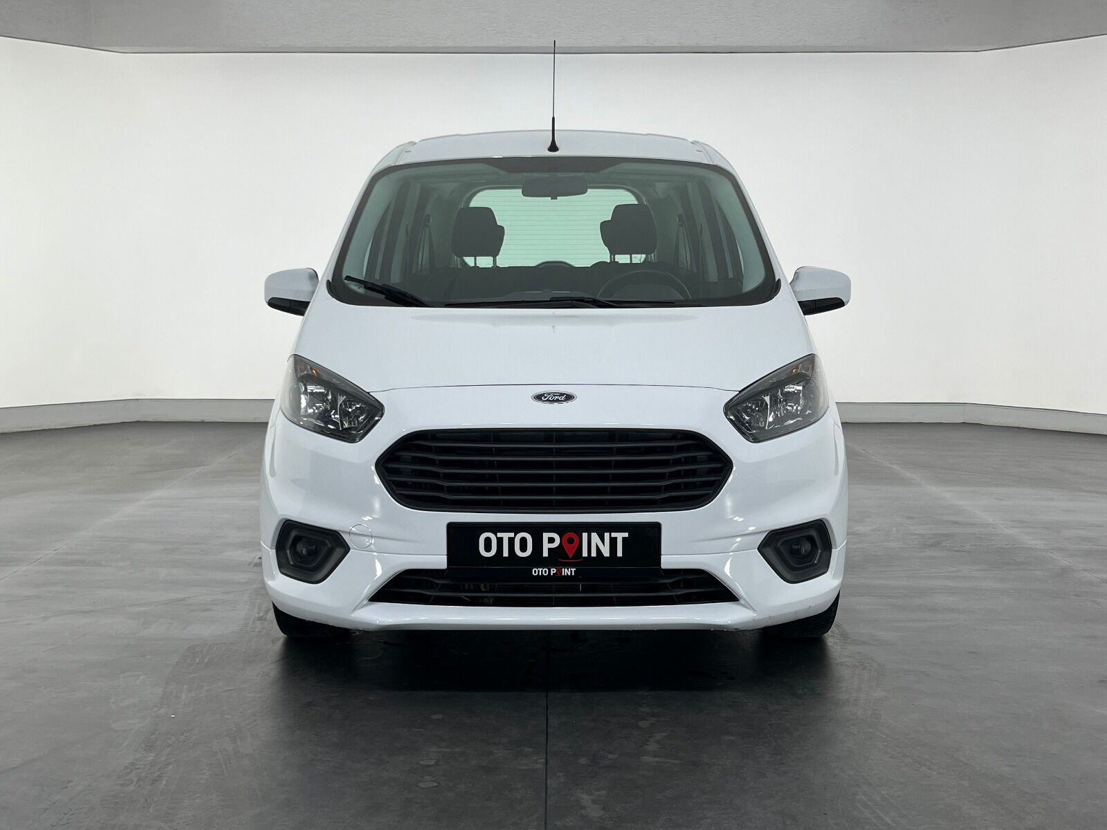 Ford Tourneo Courier 1.5 TDCI Deluxe - 2023