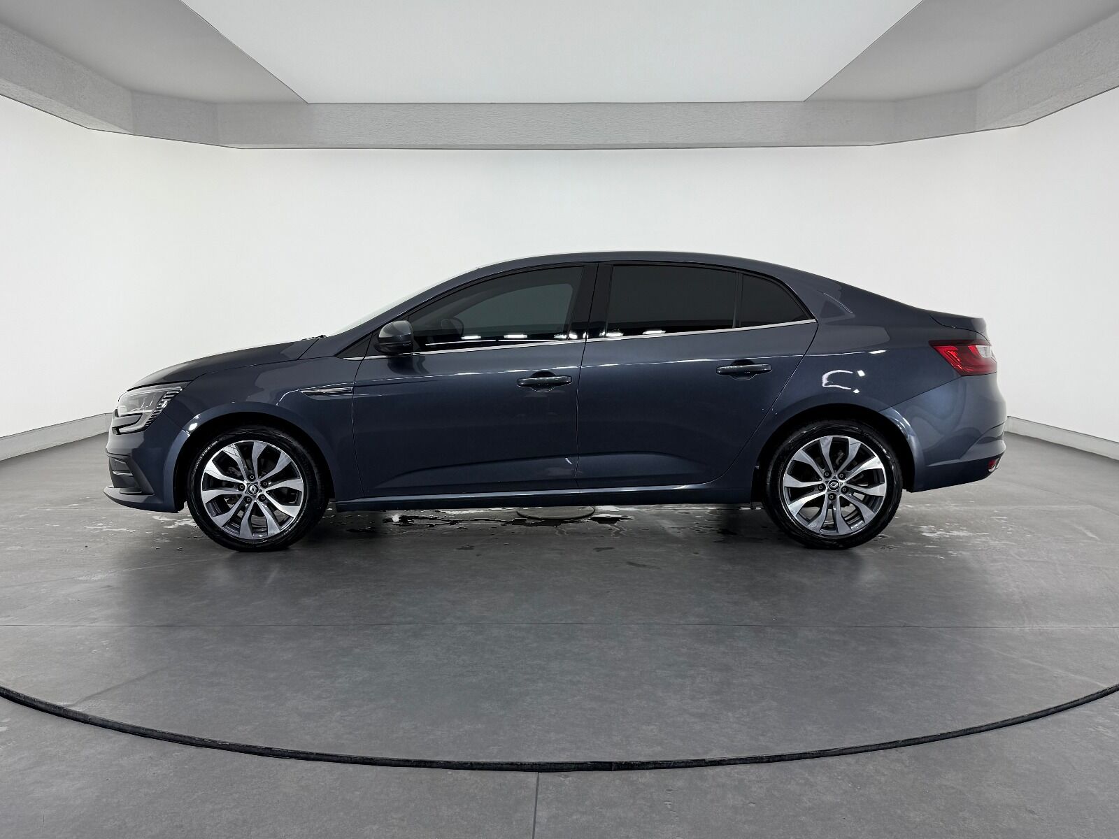 Renault Megane Sedan 1.5 BluedCi Icon EDC - 2024 - Detay