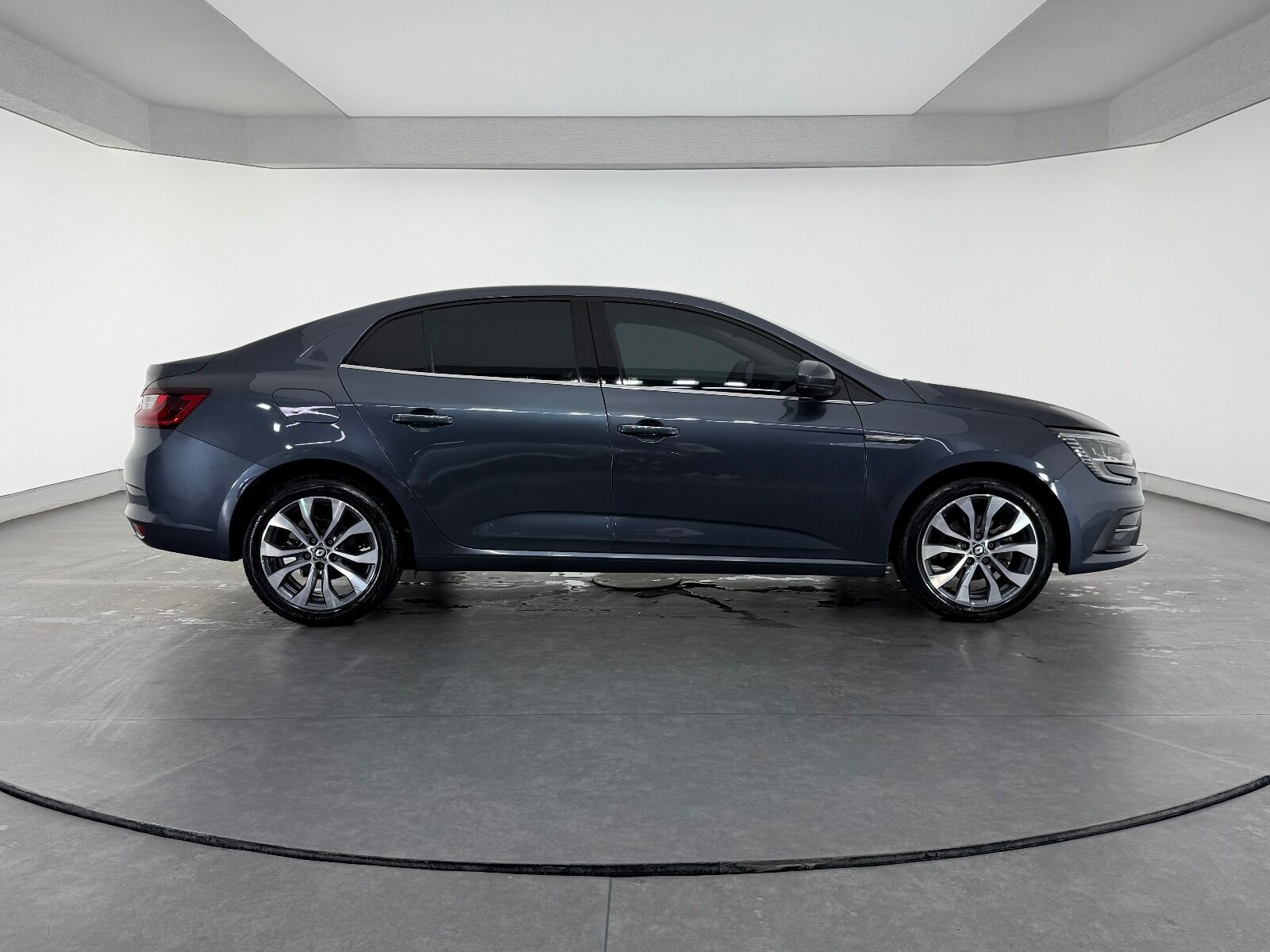 Renault Megane Sedan 1.5 BluedCi Icon EDC - 2024 - Detay