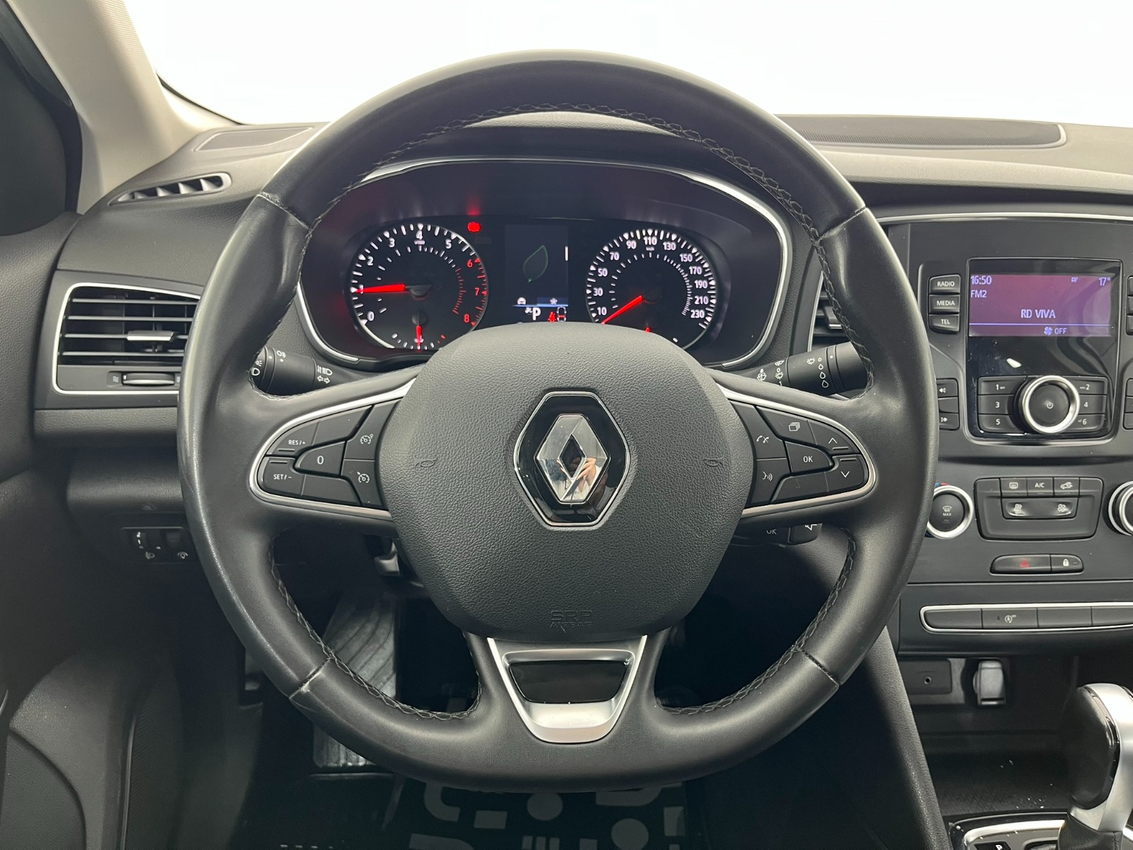 Renault Megane Sedan 1.3 TCe Joy EDC - 2022 - Detay