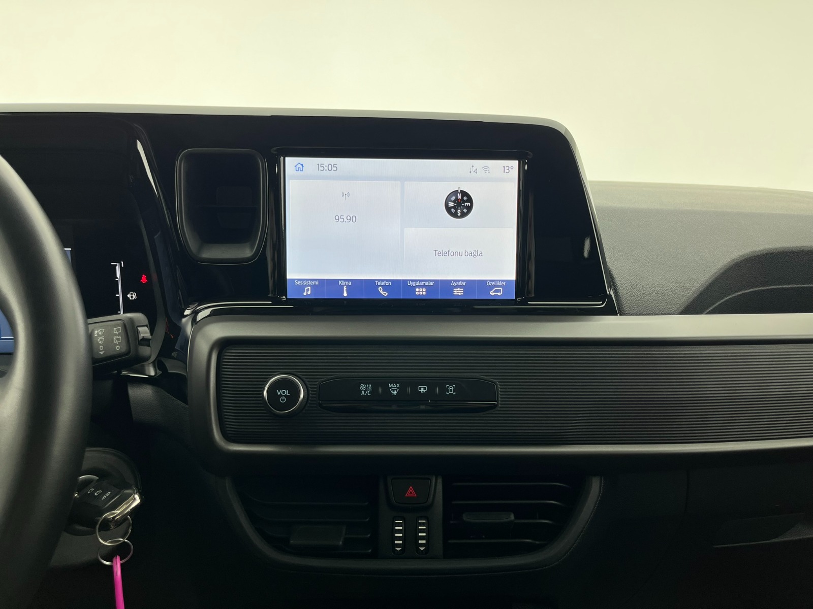 Ford Tourneo Courier Kombi 1.5 EcoBlue Deluxe - 2024 - Detay