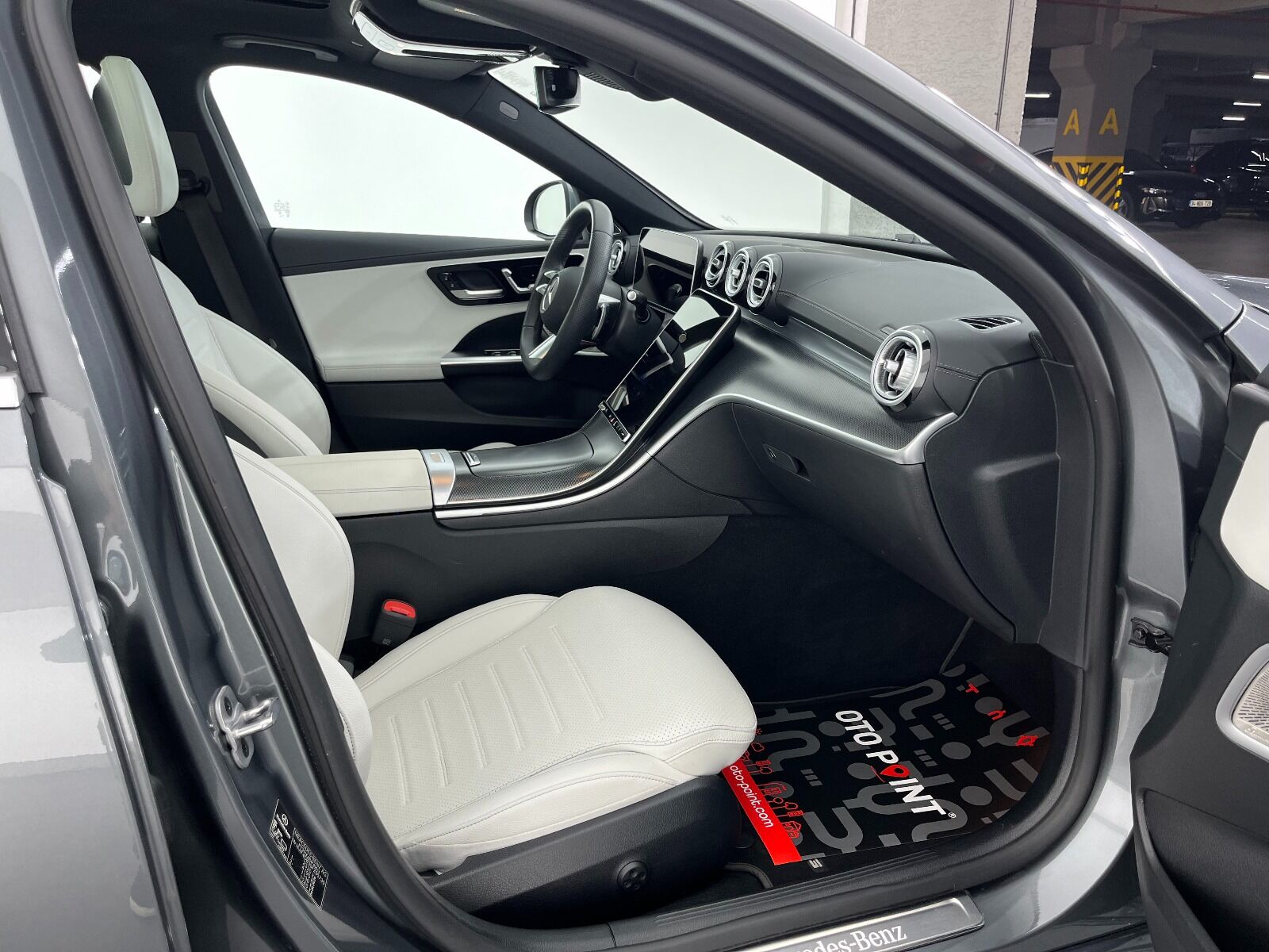 Mercedes-Benz C Serisi C 200 4Matic AMG 9G-Tronic - 2025 - Detay