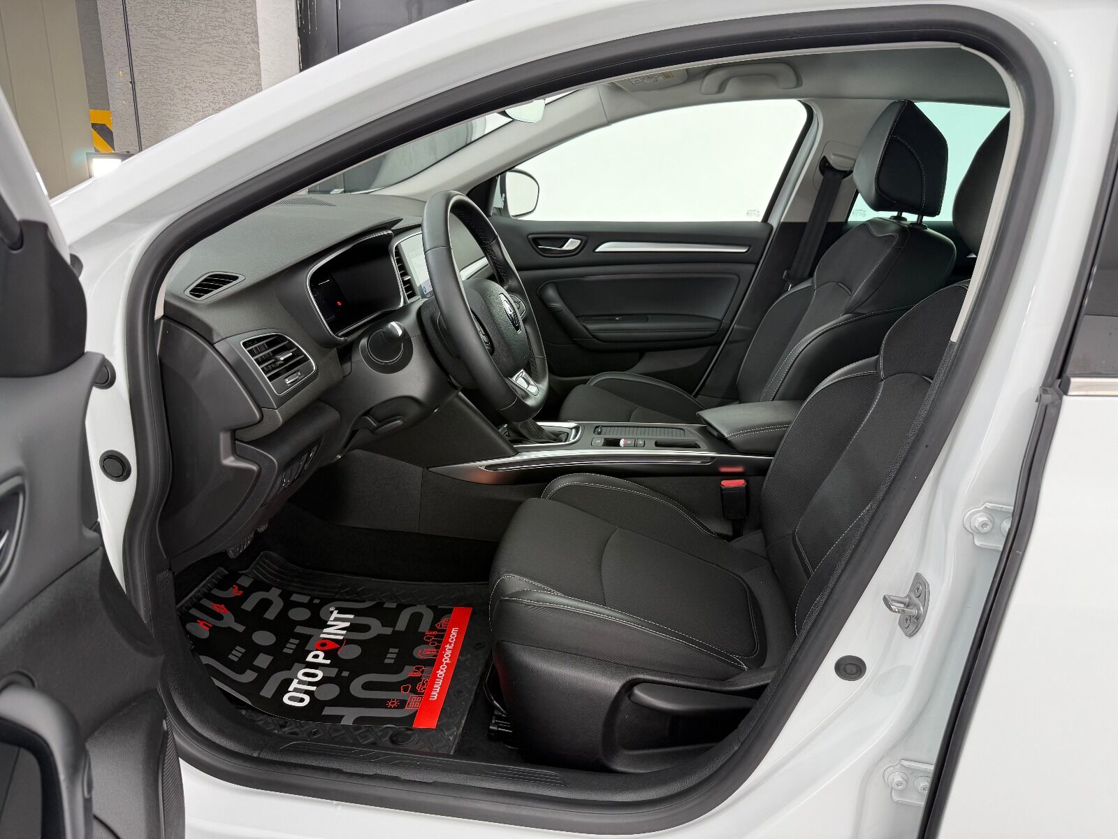 Renault Megane Sedan 1.3 TCe Icon EDC - 2025 - Detay