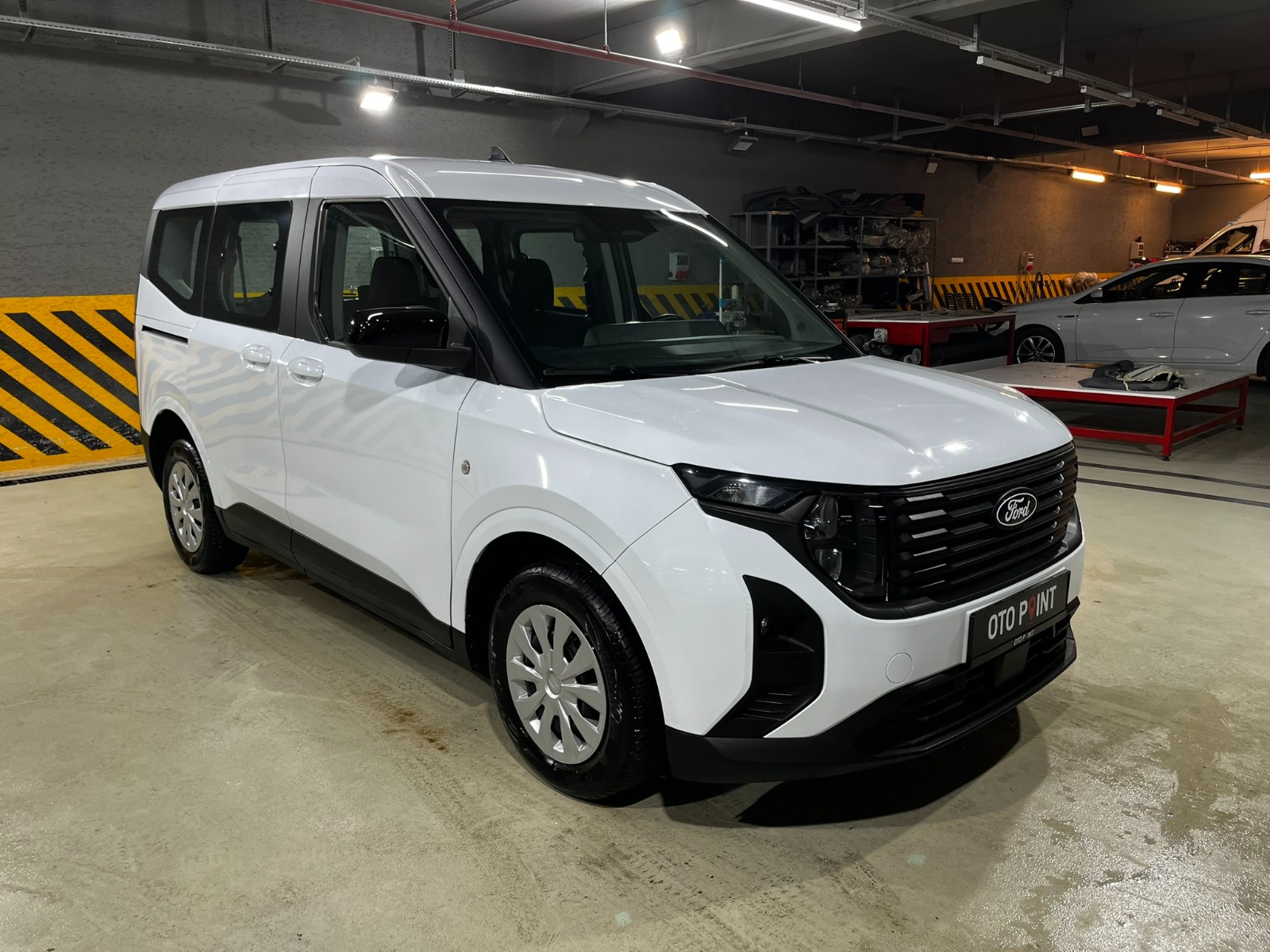Ford Tourneo Courier Kombi 1.5 EcoBlue Deluxe - 2024