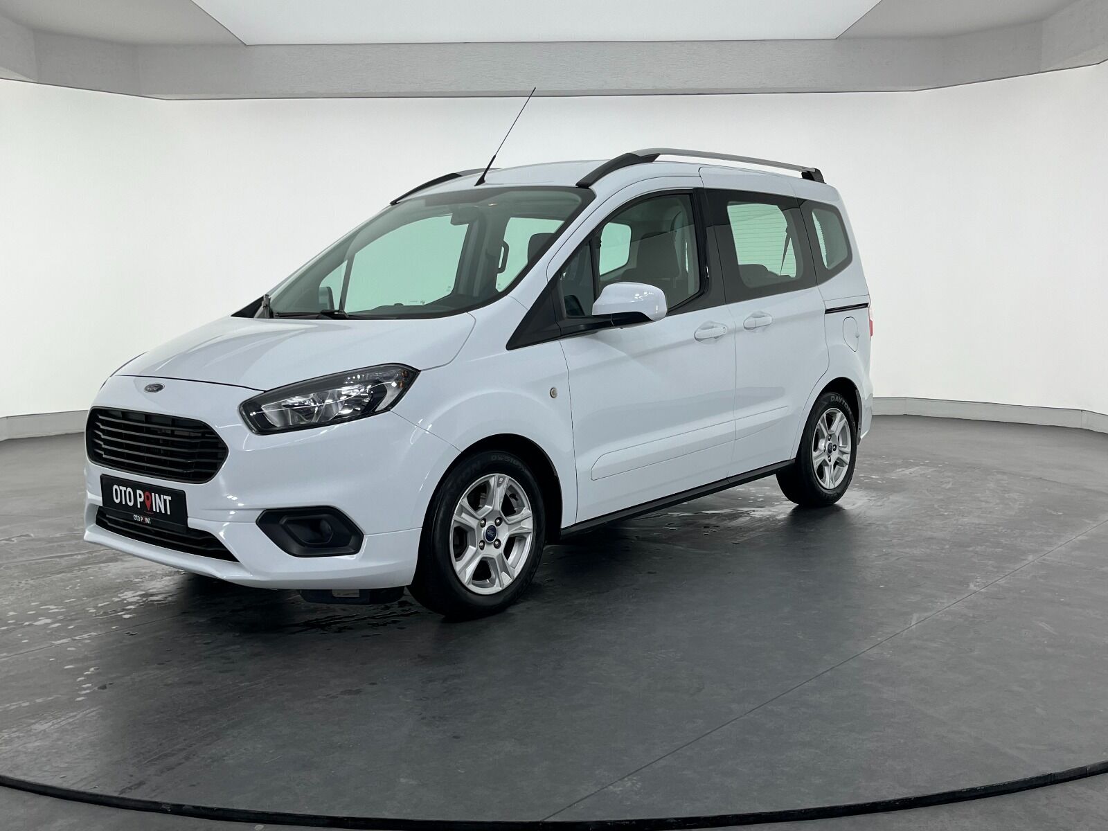 Ford Tourneo Courier Kombi 1.5 TDCI Deluxe - 2023 - Detay