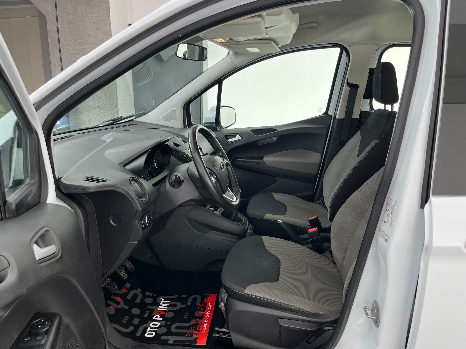 Ford Tourneo Courier Kombi 1.5 TDCI Deluxe - 2023 - Detay