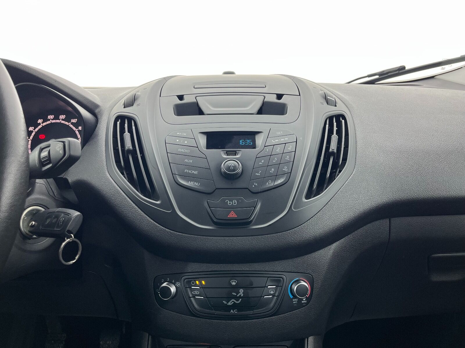 Ford Tourneo Courier Kombi 1.5 TDCI Deluxe - 2023 - Detay