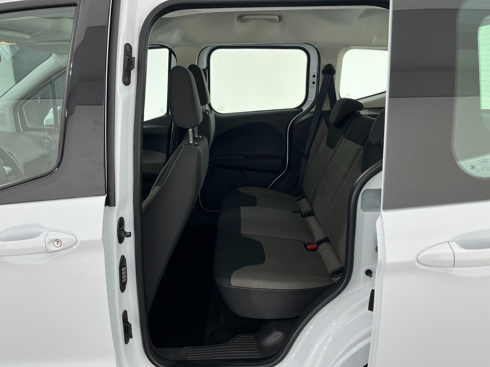 Ford Tourneo Courier Kombi 1.5 TDCI Deluxe - 2023 - Detay