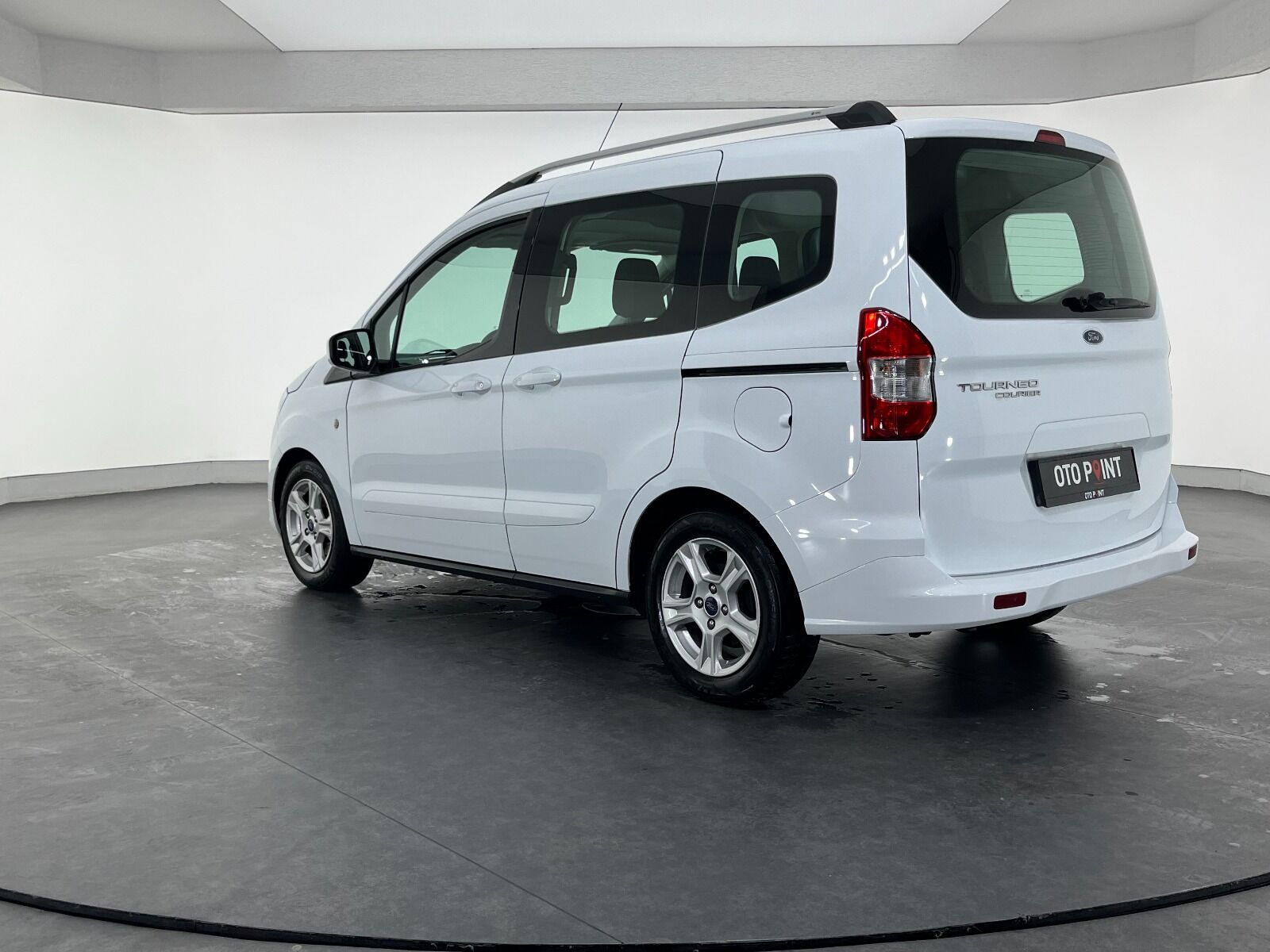 Ford Tourneo Courier Kombi 1.5 TDCI Deluxe - 2023 - Detay