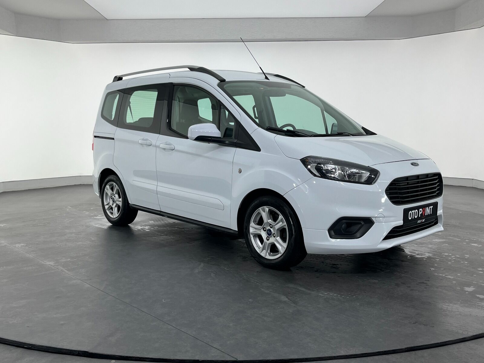 Ford Tourneo Courier Kombi 1.5 TDCI Deluxe - 2023 - Detay