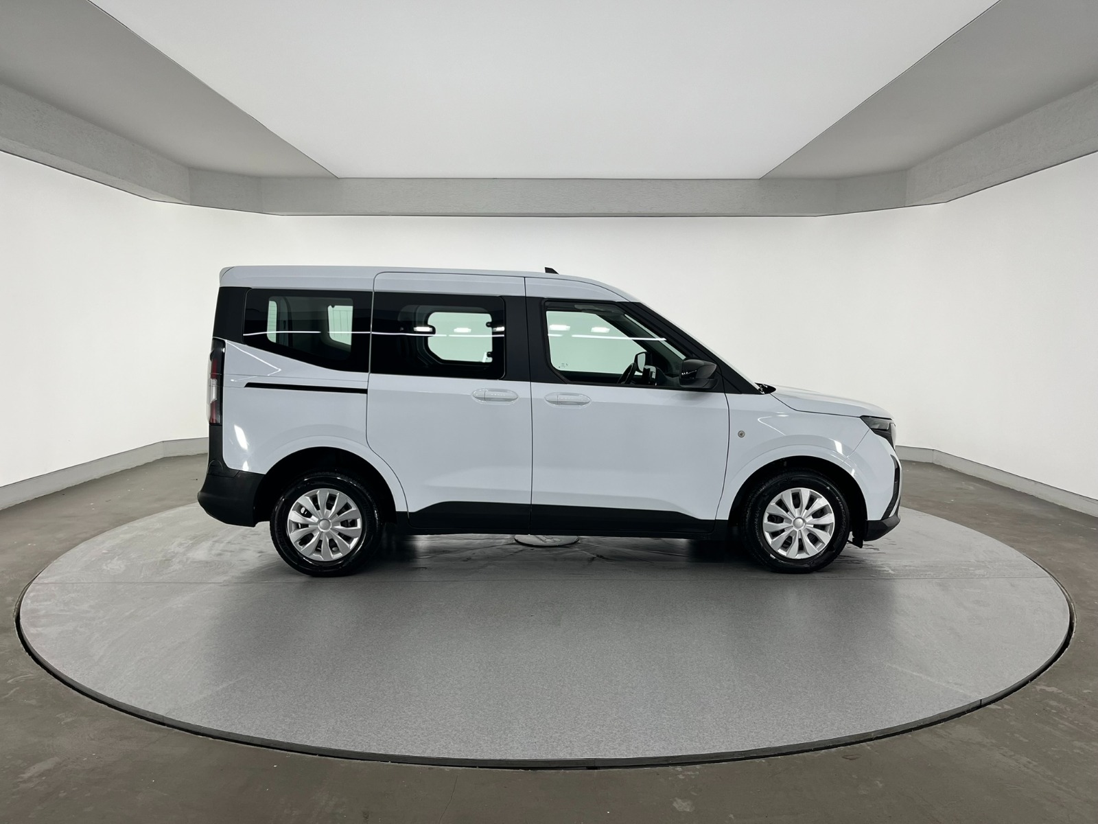 Ford Tourneo Courier Kombi 1.5 EcoBlue Deluxe - 2024 - Detay