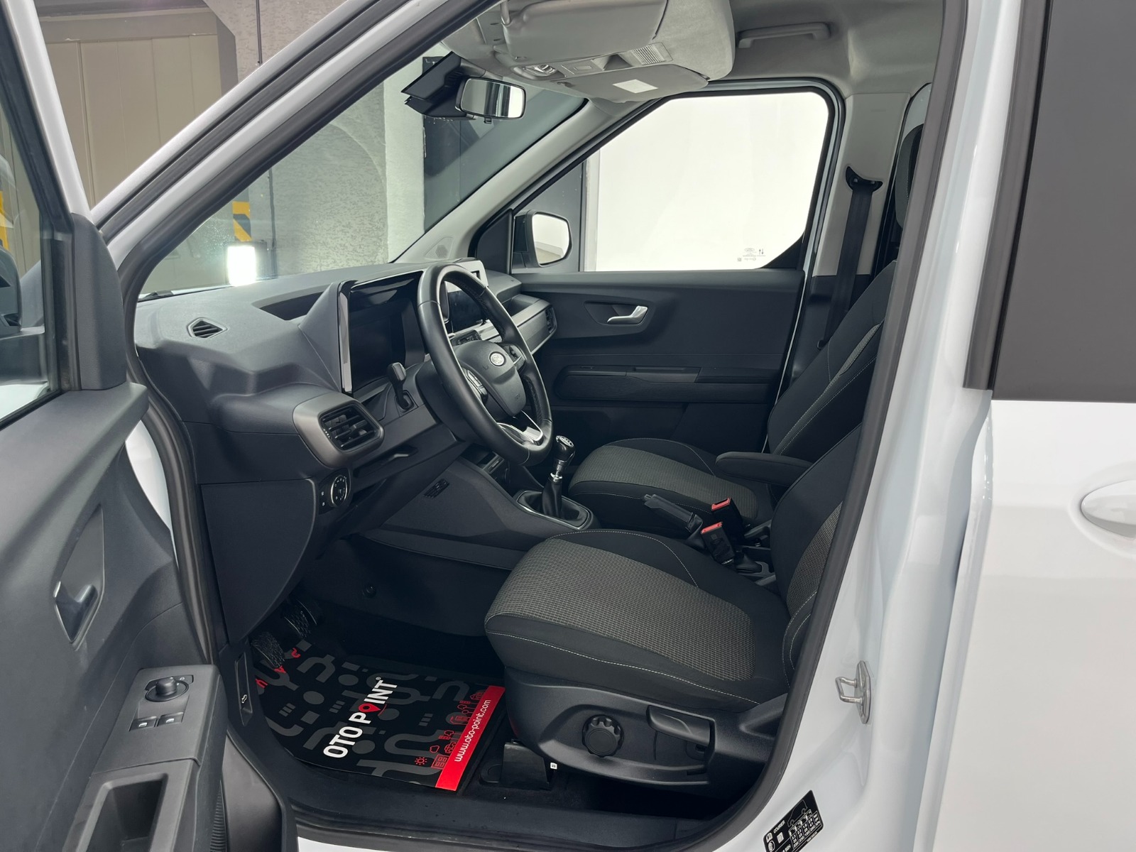 Ford Tourneo Courier Kombi 1.5 EcoBlue Deluxe - 2024 - Detay