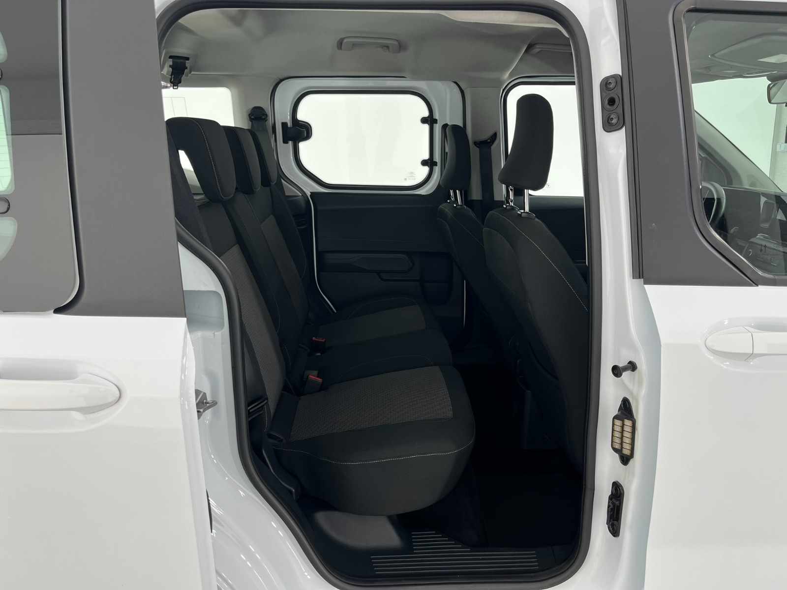 Ford Tourneo Courier Kombi 1.5 EcoBlue Deluxe - 2024 - Detay