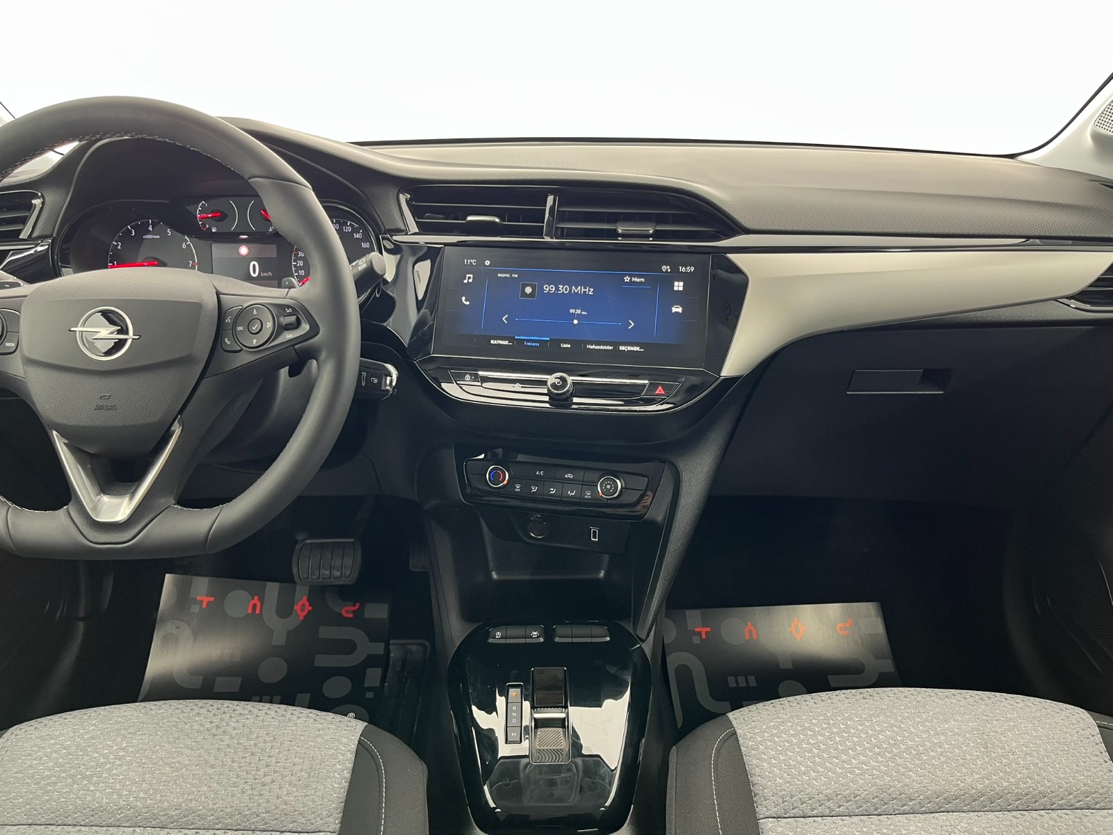 Opel Corsa Hatchback 1.2 Turbo Edition Otomatik - 2025 - Detay