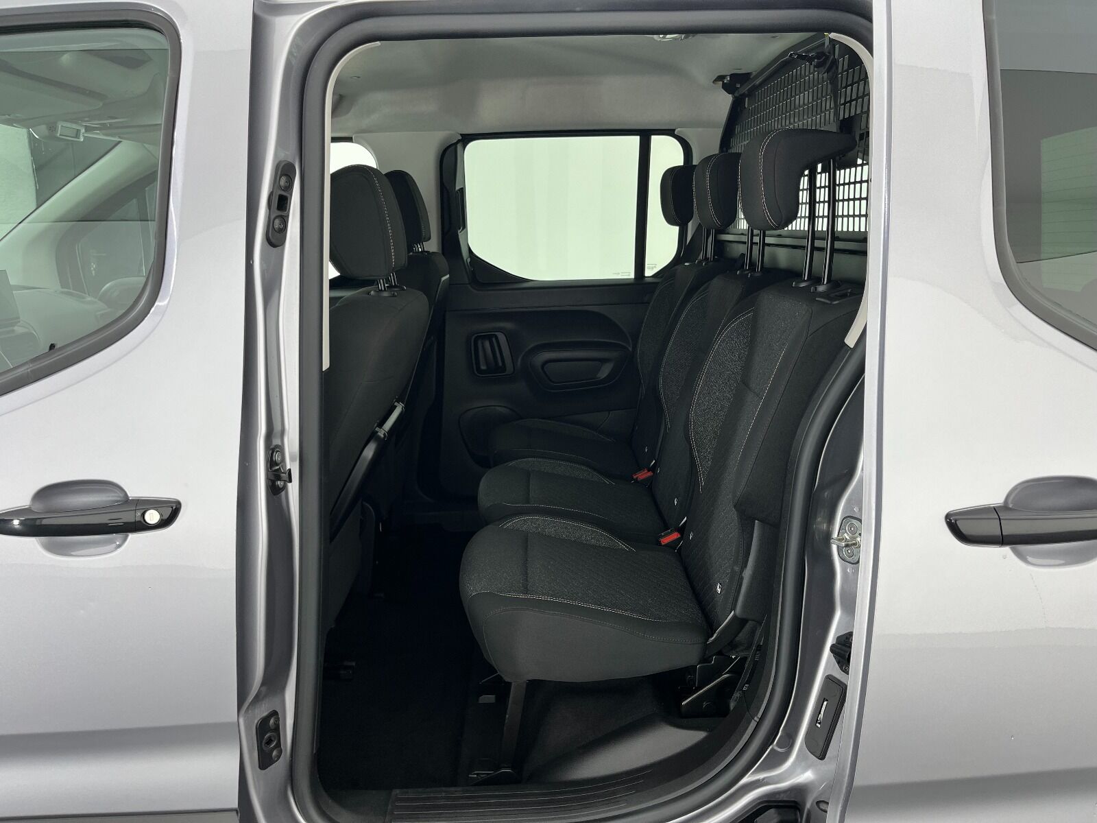 Peugeot Rifter Combi 1.5 BlueHDI Allure EAT8 - 2025 - Detay