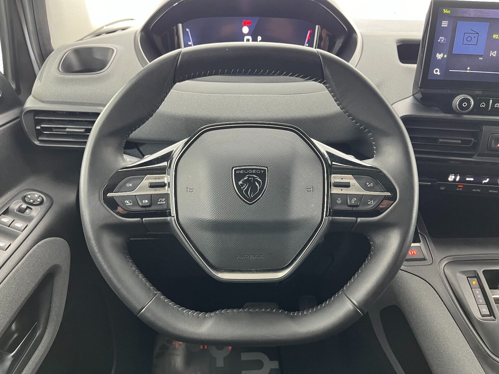 Peugeot Rifter Combi 1.5 BlueHDI Allure EAT8 - 2025 - Detay