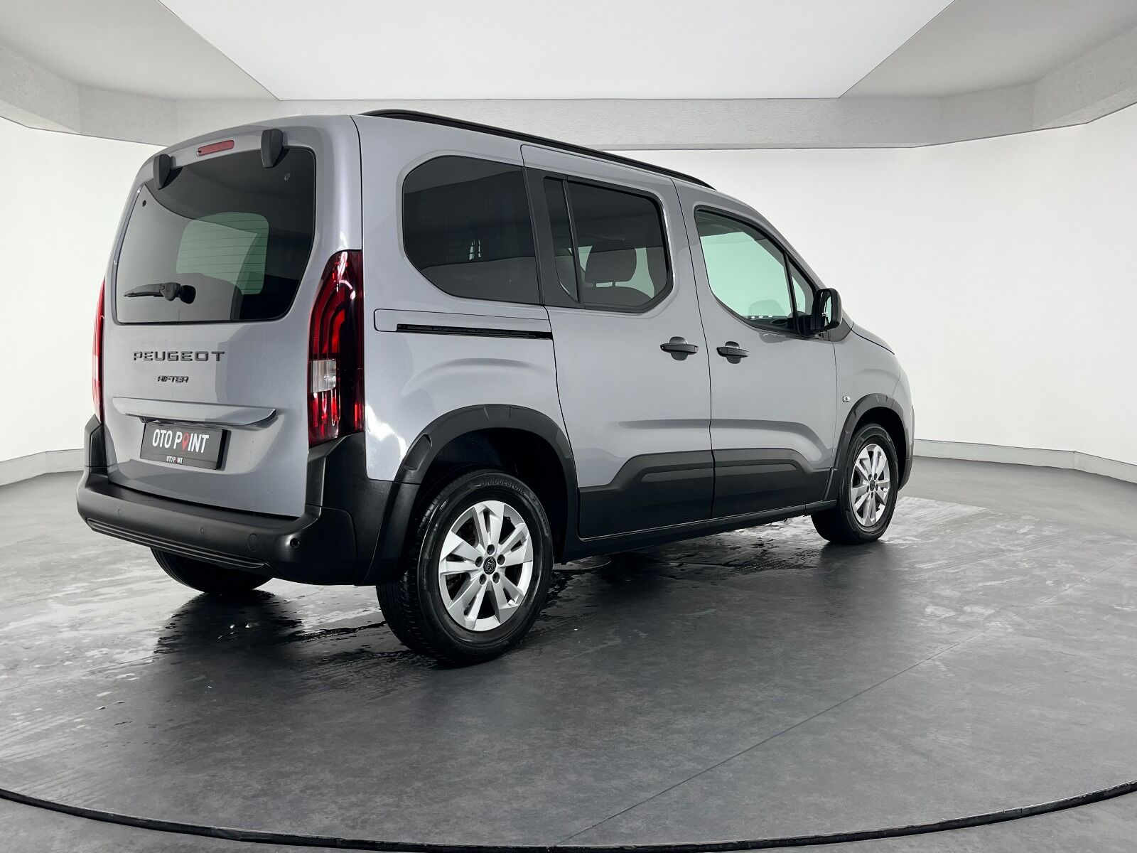 Peugeot Rifter Combi 1.5 BlueHDI Allure EAT8 - 2025 - Detay