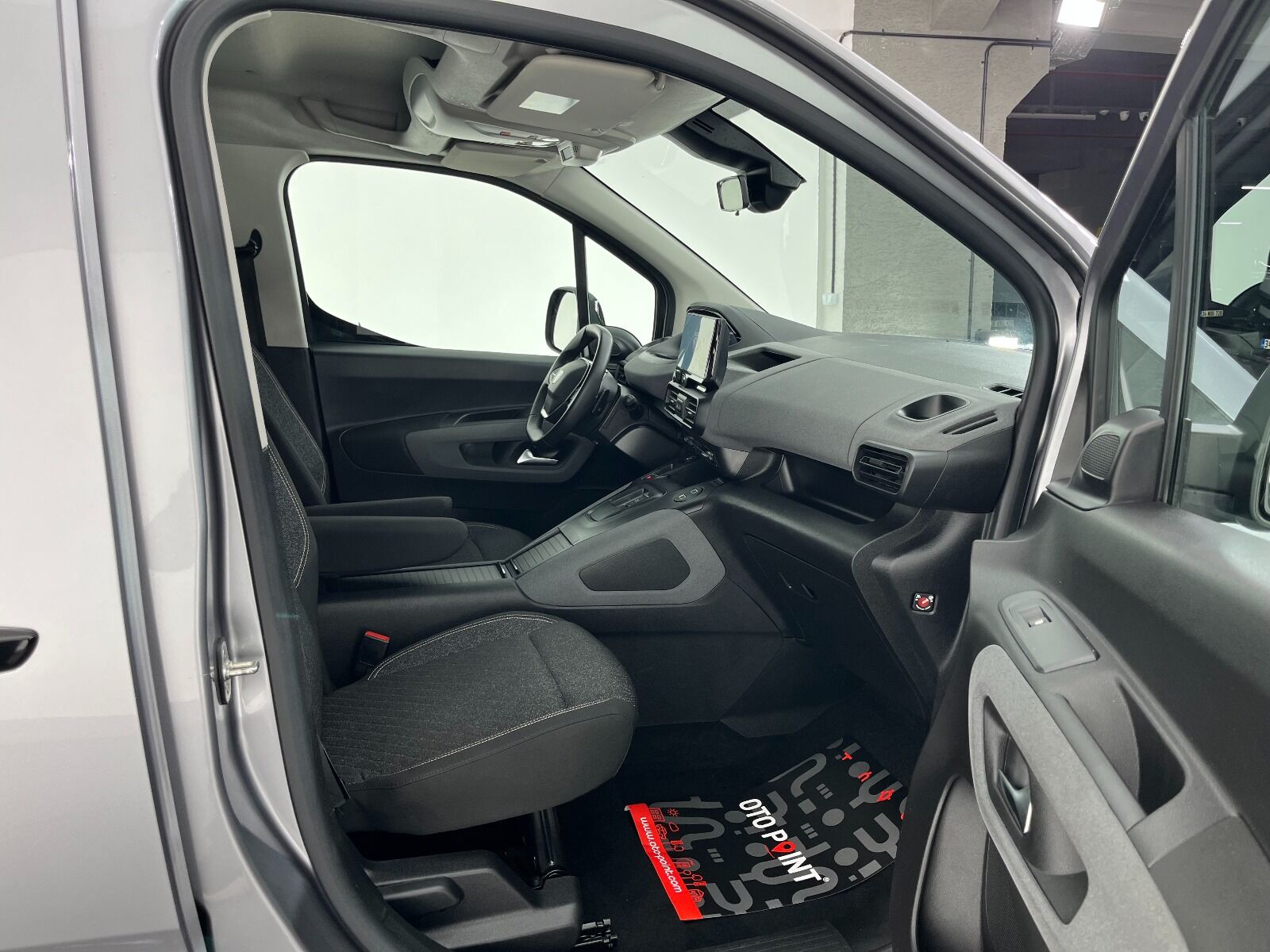 Peugeot Rifter Combi 1.5 BlueHDI Allure EAT8 - 2025 - Detay