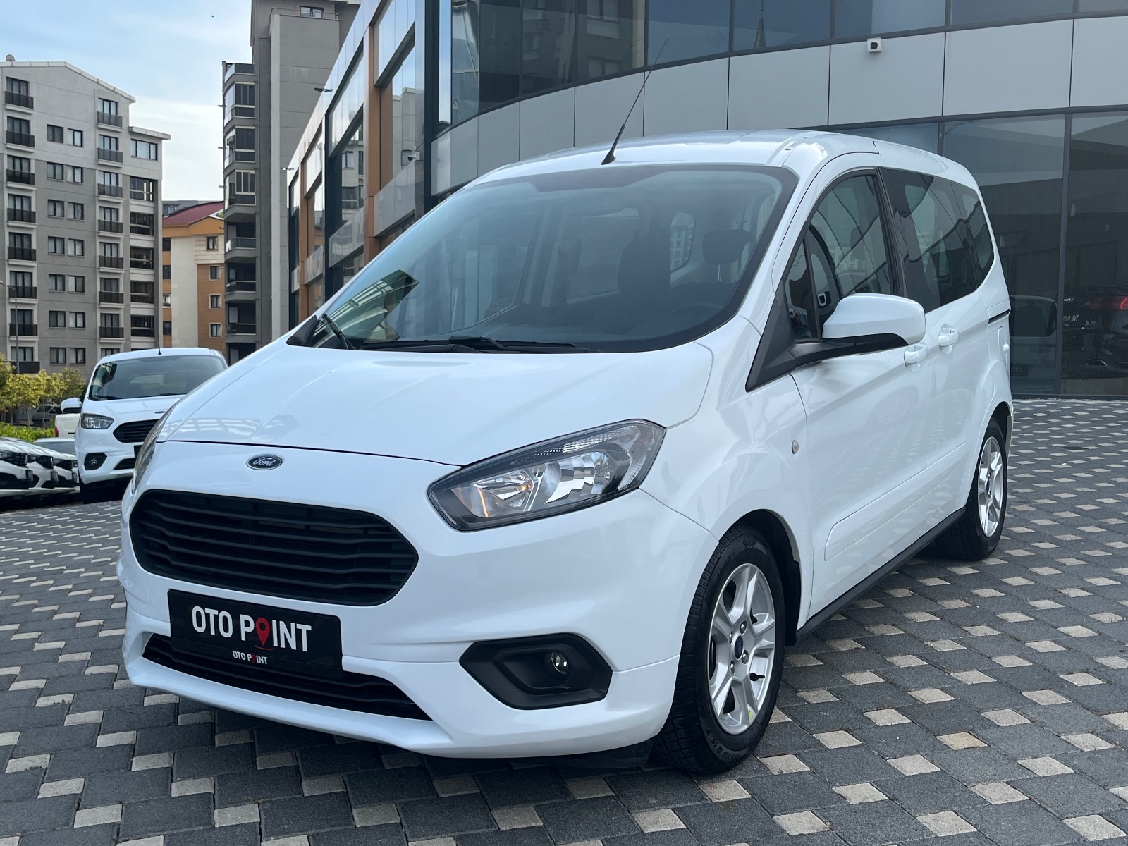 Ford Tourneo Courier Kombi 1.5 TDCI Deluxe - 2023
