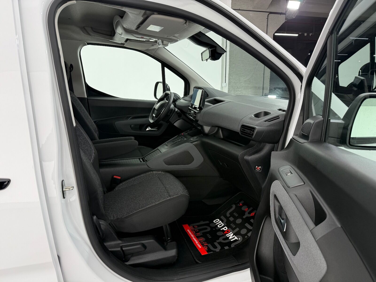 Peugeot Rifter 1.5 BlueHDI Allure EAT8 - 2026 - Detay