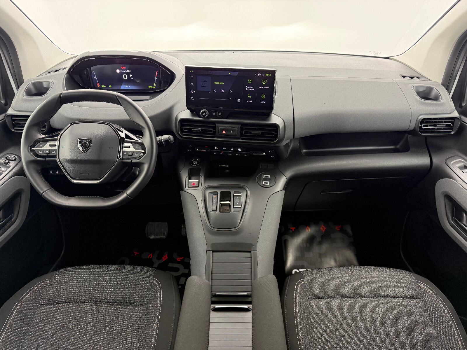 Peugeot Rifter 1.5 BlueHDI Allure EAT8 - 2026 - Detay