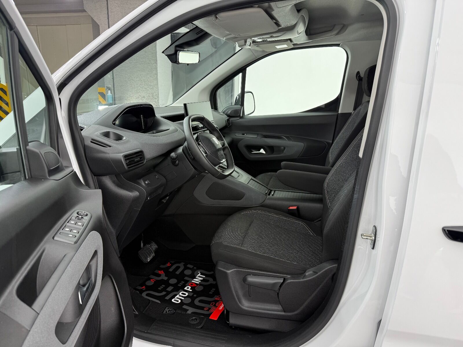 Peugeot Rifter 1.5 BlueHDI Allure EAT8 - 2026 - Detay