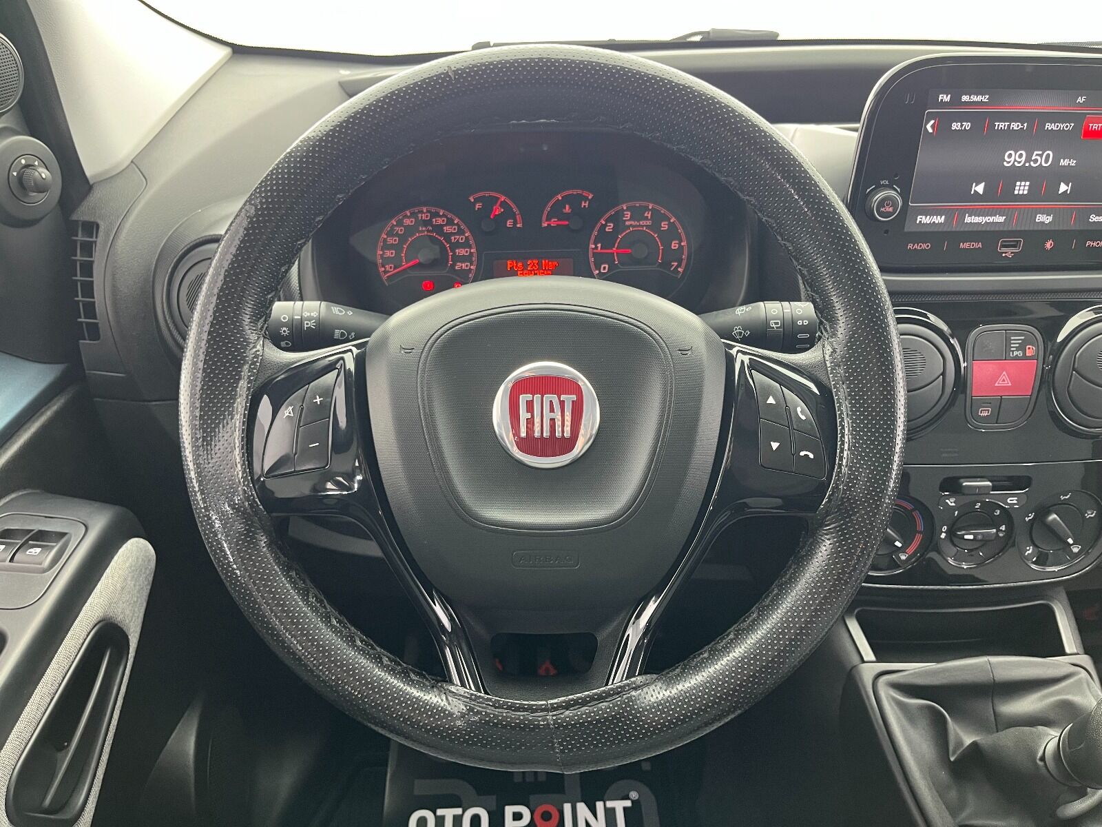 Fiat Fiorino Combi 1.4 Eko Safeline - 2023 - Detay