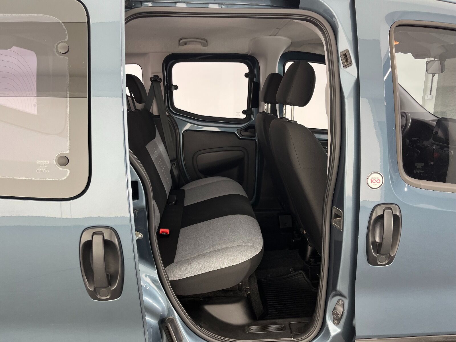 Fiat Fiorino Combi 1.4 Eko Safeline - 2023 - Detay