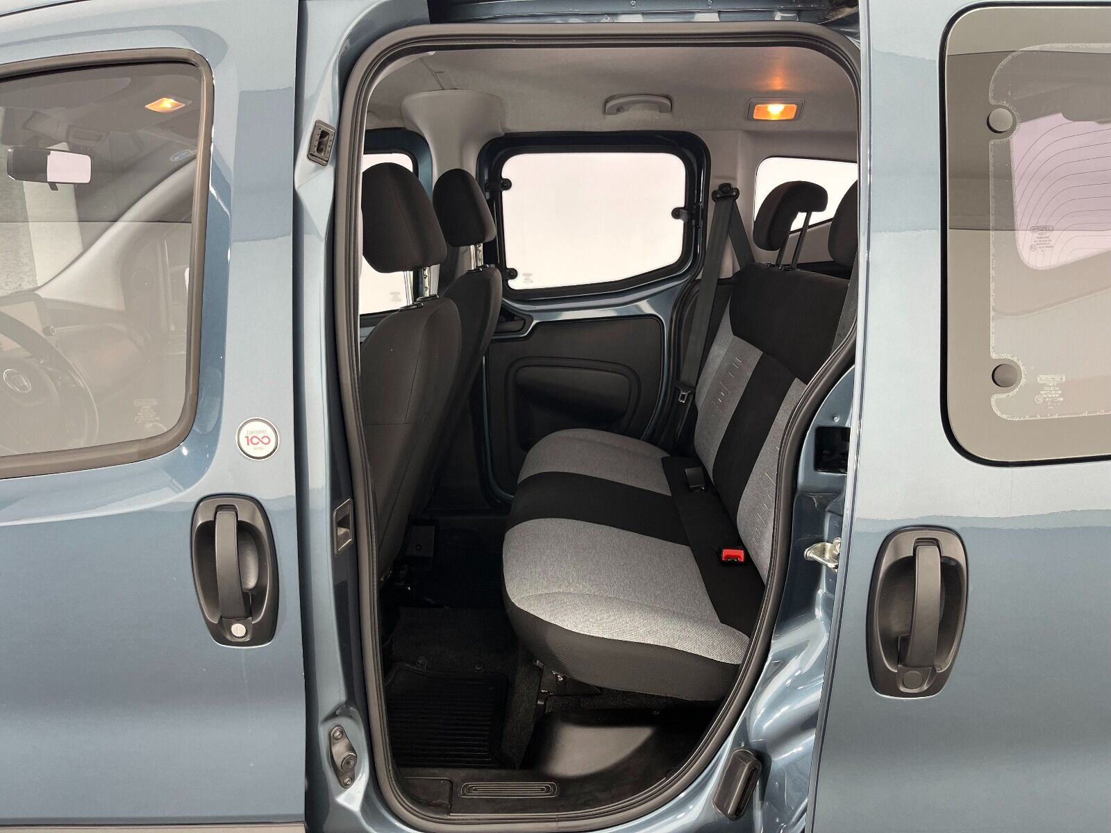 Fiat Fiorino Combi 1.4 Eko Safeline - 2023 - Detay