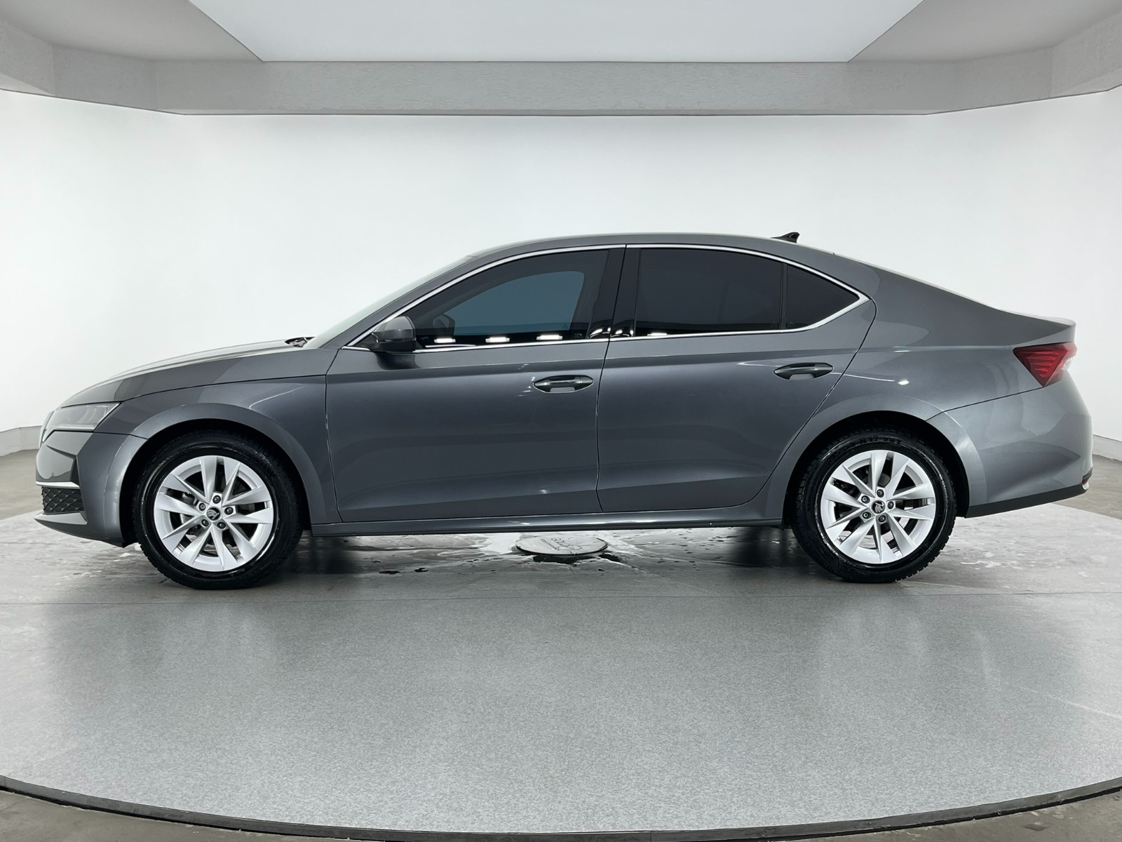 Skoda Octavia Sedan 1.5 TSI mHEV Premium DSG - 2025 - Detay